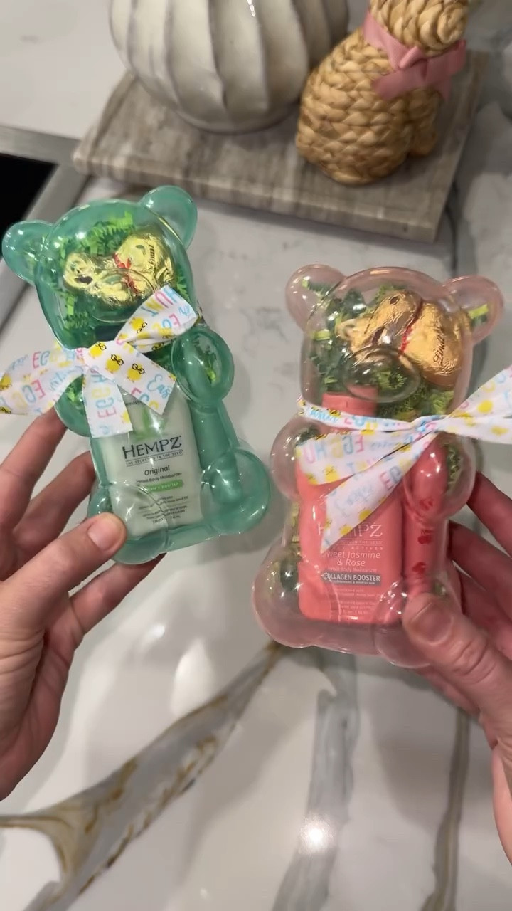 Turned these cute large gummy bear “eggs” into a mini gift container! They are like the Walmart ones that were out at Valentines but mini! I can’t link the eggs but if you want the fillers- Follow + comment “GIFT” for a link! (make sure you’re following to receive it) ✨ & if you love Holiday finds and gift ideas, follow along for more!