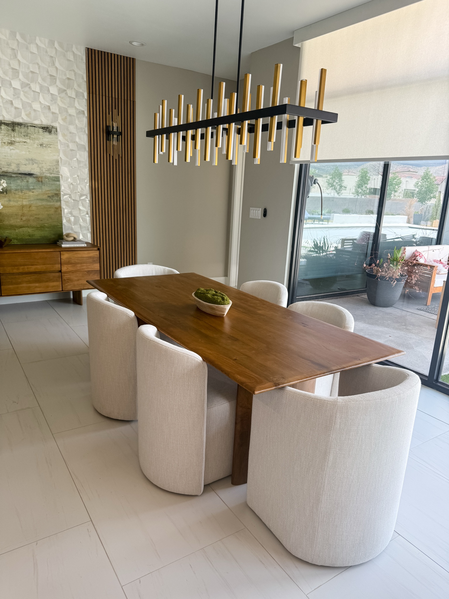 Modern Dining Room with stain resistant Restoration Hardware Chairs 
- AURELIE BARRELBACK FABRIC DINING SIDE CHAIR in 	PERENNIALS® PERFORMANCE TEXTURED TWO-TONE LINEN chalk color 


#LTKHome