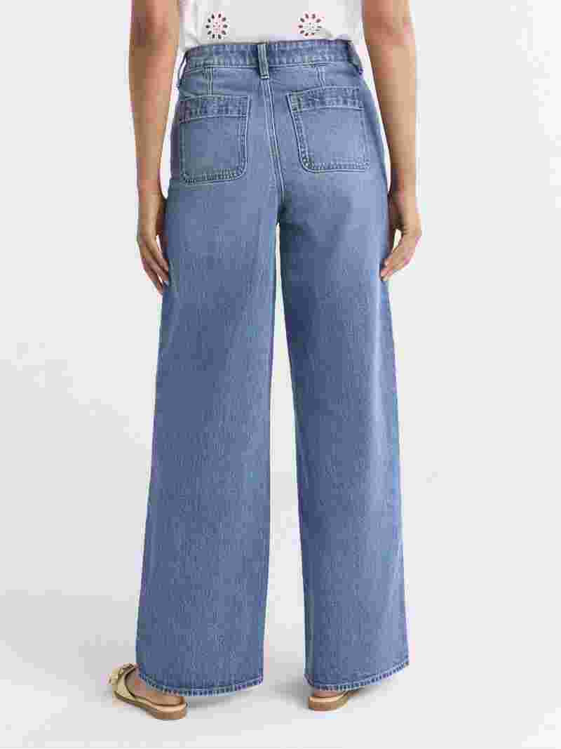 Free Assembly's Women's and Women's Plus Wide Leg Jeans with Patch Pockets, 30", 32", and 34" Ins... | Walmart (US)