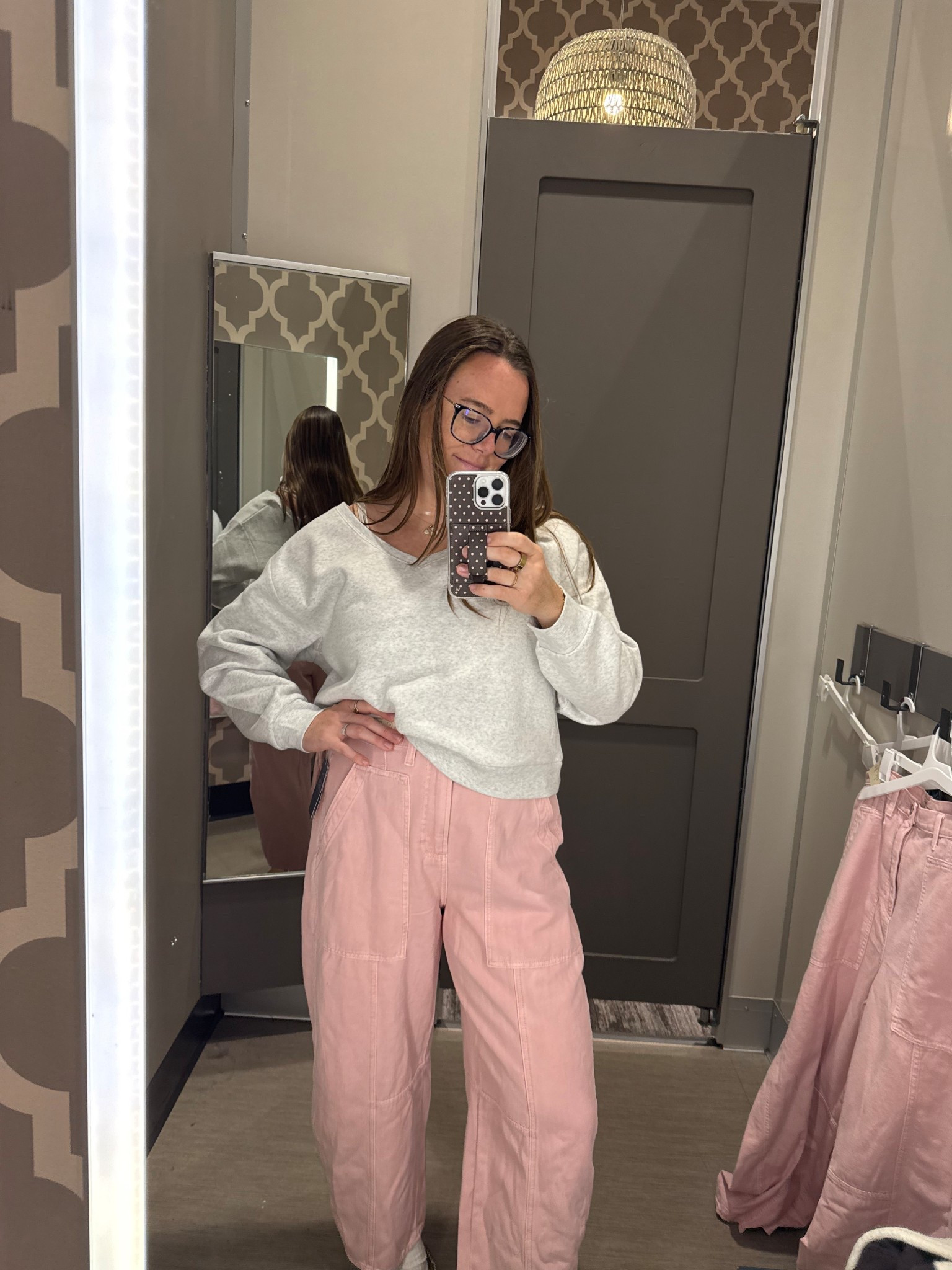 Pink barrel jeans 

#LTKSeasonal #LTKFindsUnder50 #LTKMidsize