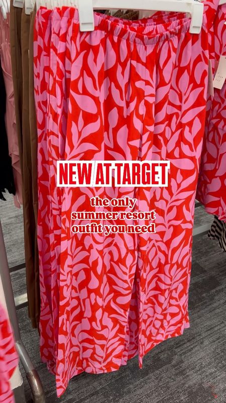 Summer resort outfit from Target 🎯

#LTKVideo #LTKSeasonal #LTKFindsUnder50