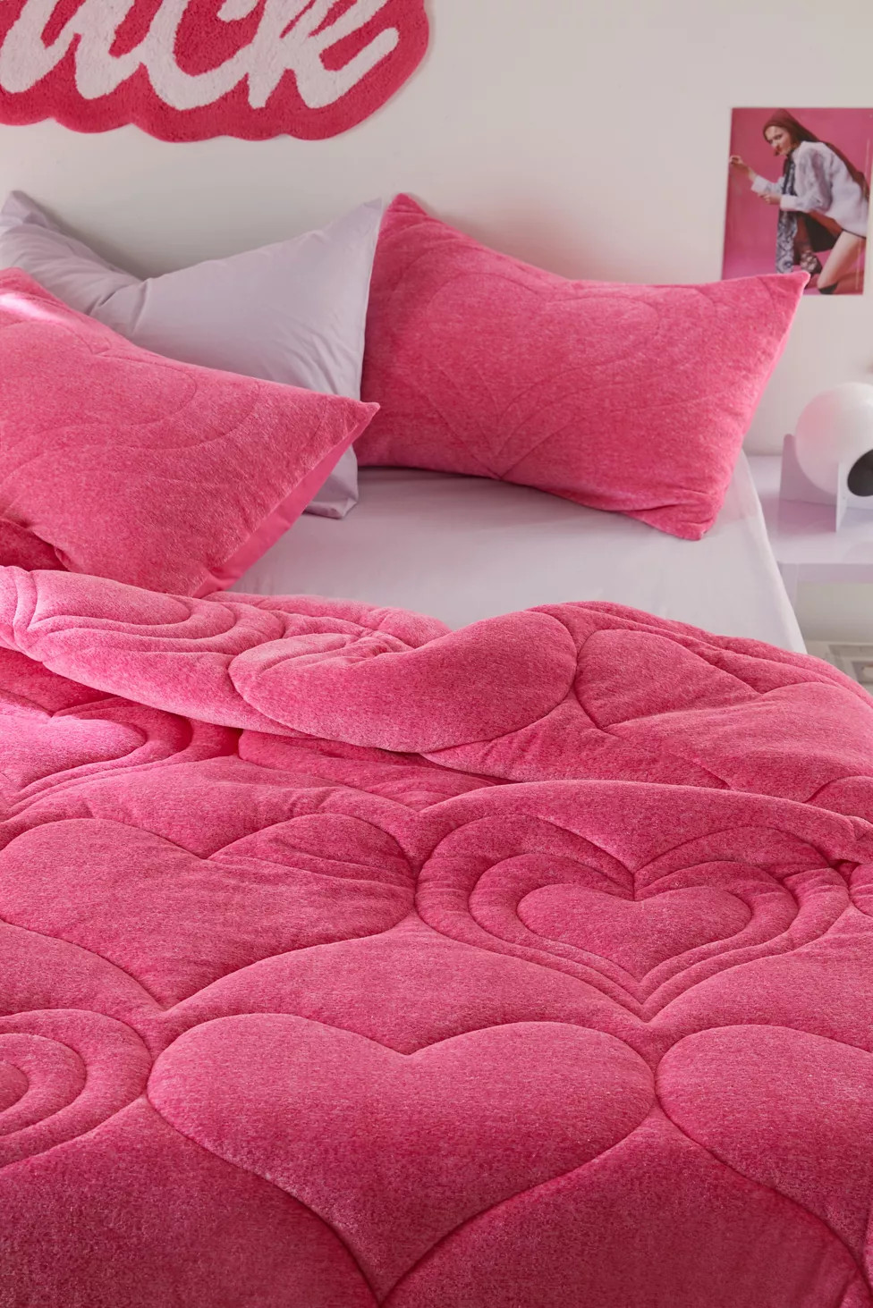 Heart Puff Velour Comforter | Urban Outfitters (US and RoW)