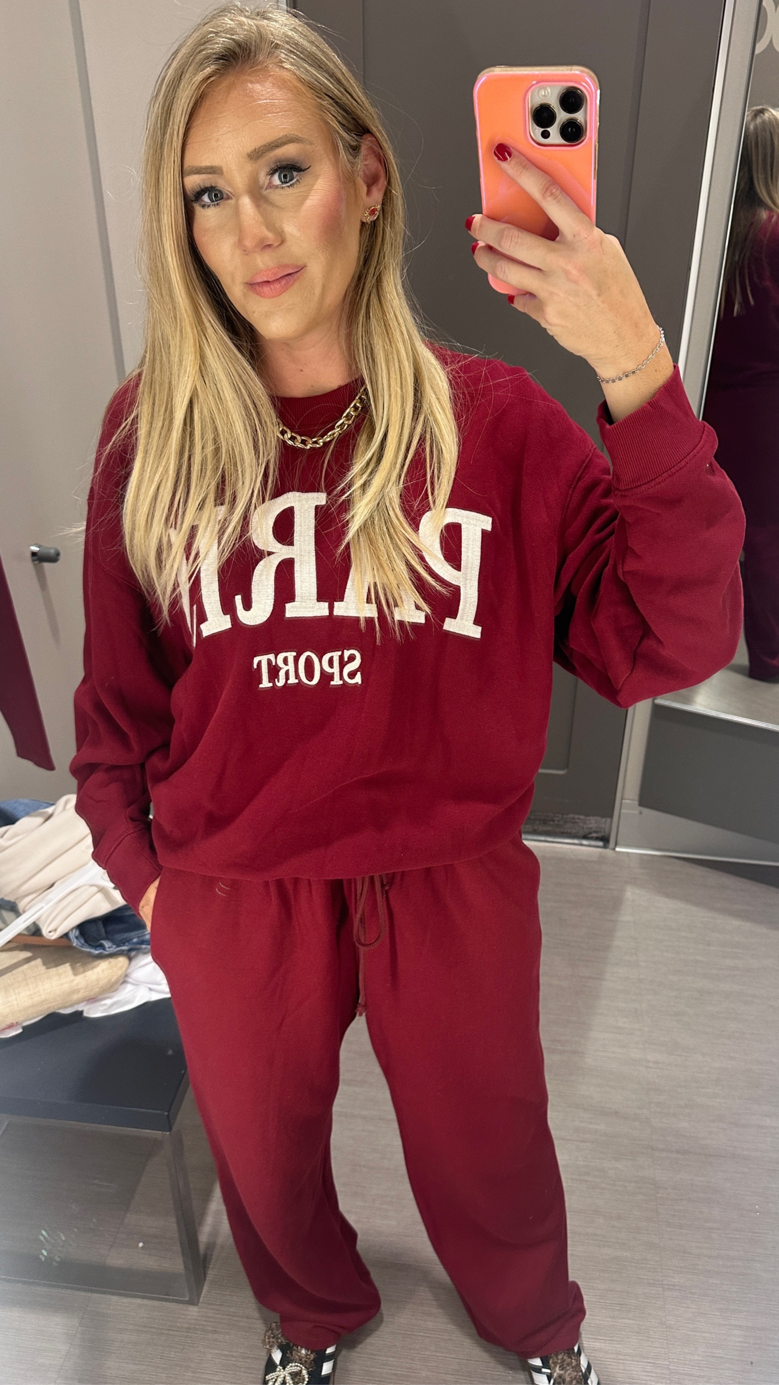 Comfy and cute! The perfect Fall outfit whether you’re staying in by the fire, traveling, or off to pick apples! #target

#LTKStyleTip #LTKTravel #LTKFindsUnder50