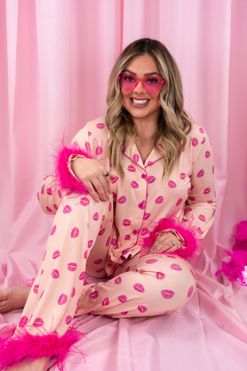 PUCKER UP FEATHERED WOMEN’S RELAXED FLARE DREAM SET | Dream Big Little Co.