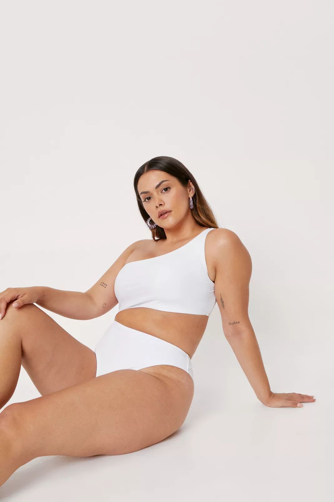Plus Size One Shoulder Cut Out Swimsuit | Nasty Gal (US)