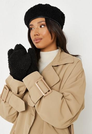 Missguided - Black Borg Mittens | Missguided (UK & IE)
