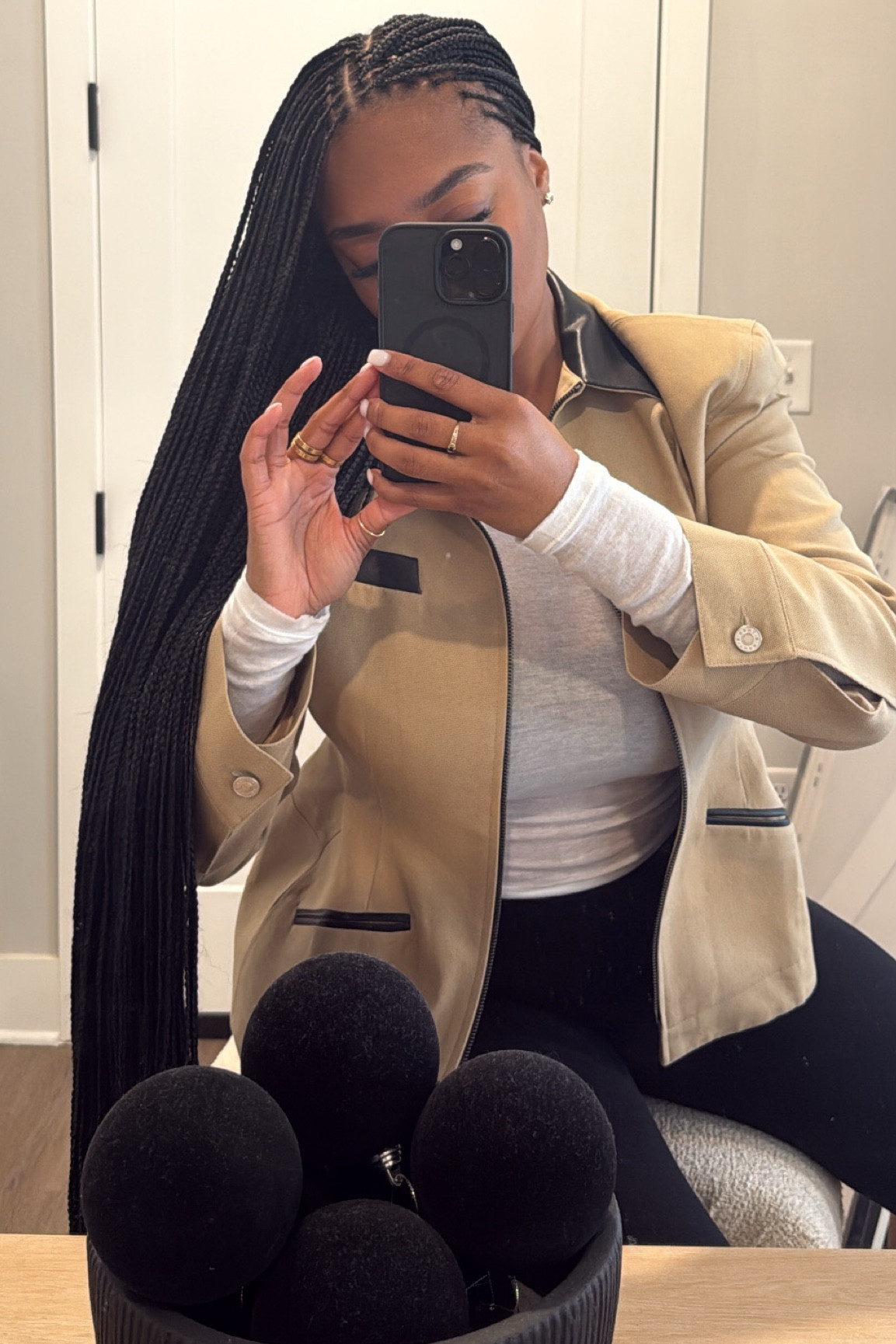 Simple outfit with the right accessories is all you need. #fallfashion #jacket #coat #styletip #ltkstyletip #giftidea #LTKStyleTip 

#LTKgrwm #LTKootd