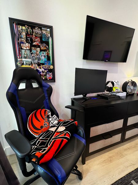 Preteen bedroom for boys idea 

#LTKhome #LTKkids #LTKstyletip