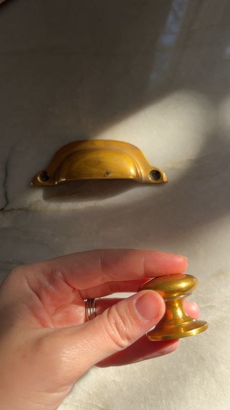 Unlacquered brass
Kitchen hardware
Brass 
Brass pulls
Brass knobs
Found on Etsy
Rejuvenation 
Amber interiors
McGee & co




#LTKhome #LTKMostLoved #LTKfindsunder50