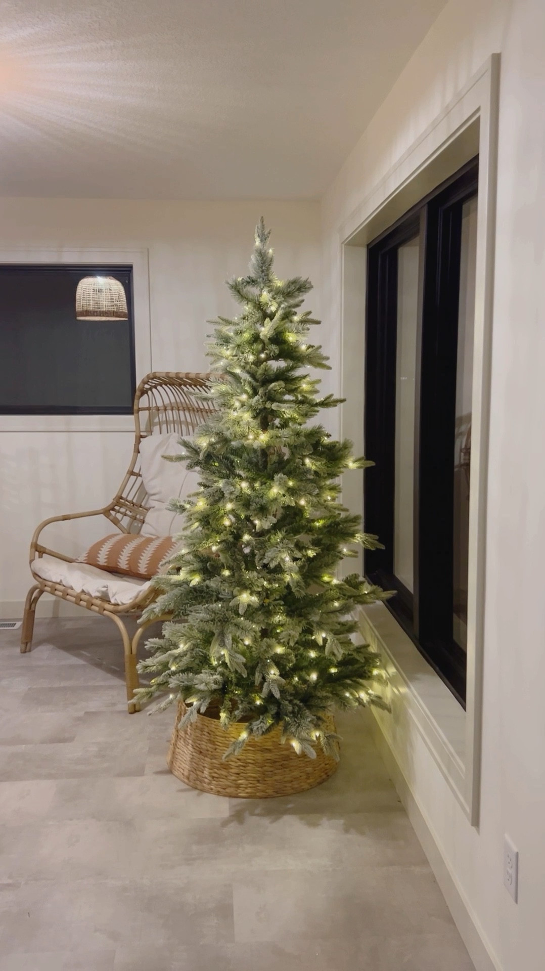 This faux Christmas tree is 50% off! Comes with pre-lit lights and is sooo easy to set up; I did it myself in about 5 minutes! On sale for $100 reg. $200!!


Music: We Wish You A Merry Christmas Musician: amaksi Site: https://pixabay.com/music/-we-wish-you-a-merry-christmas-127995/




Christmas decorations 
Prelit Christmas tree 

Follow my shop @NestinginthePines on the @shop.LTK app to shop this post and get my exclusive app-only content!

#liketkit 
@shop.ltk
https://liketk.it/4XWRs 

Follow my shop @NestinginthePines on the @shop.LTK app to shop this post and get my exclusive app-only content!

#liketkit #LTKCyberWeek   #LTKCyberWeek
@shop.ltk
https://liketk.it/4Y9e3 

Follow my shop @NestinginthePines on the @shop.LTK app to shop this post and get my exclusive app-only content!

#liketkit    
@shop.ltk
https://liketk.it/4YE2F

Follow my shop @NestinginthePines on the @shop.LTK app to shop this post and get my exclusive app-only content!

#liketkit      
@shop.ltk
https://liketk.it/4Z7tf

Follow my shop @NestinginthePines on the @shop.LTK app to shop this post and get my exclusive app-only content!

#liketkit #LTKFindsUnder100 #LTKMens #LTKTravel #LTKSaleAlert #LTKHome #LTKWatchNow #LTKFamily #LTKHoliday #LTKGiftGuide #LTKParties #LTKHoliday #LTKHome #LTKHome #LTKGiftGuide #LTKHoliday #LTKHome #LTKHoliday #LTKWatchNow #LTKHome #LTKWatchNow #LTKHoliday
@shop.ltk
https://liketk.it/4ZBZs

#LTKSaleAlert #LTKHoliday #LTKHome