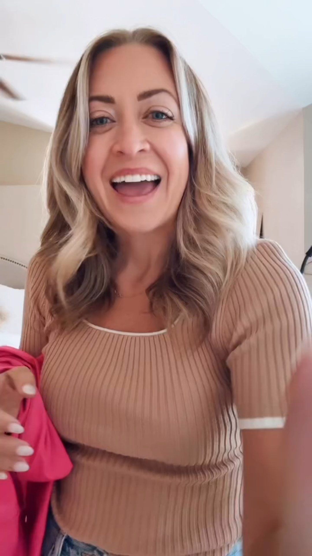 Let’s run together 🏃‍♀️if you comment RUN I’ll send you my epic running playlist 🎵