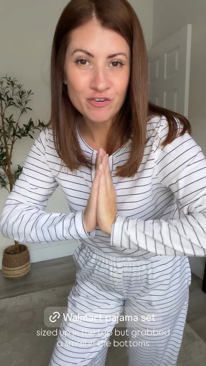 sized up in the top but grabbed a small in the bottoms