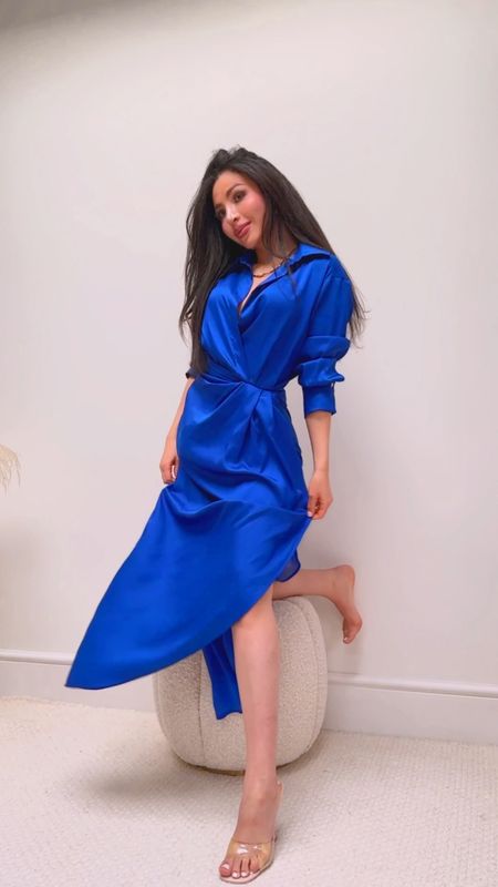 Wrapped in this elegant Atlantis blue midi dress 👗💙