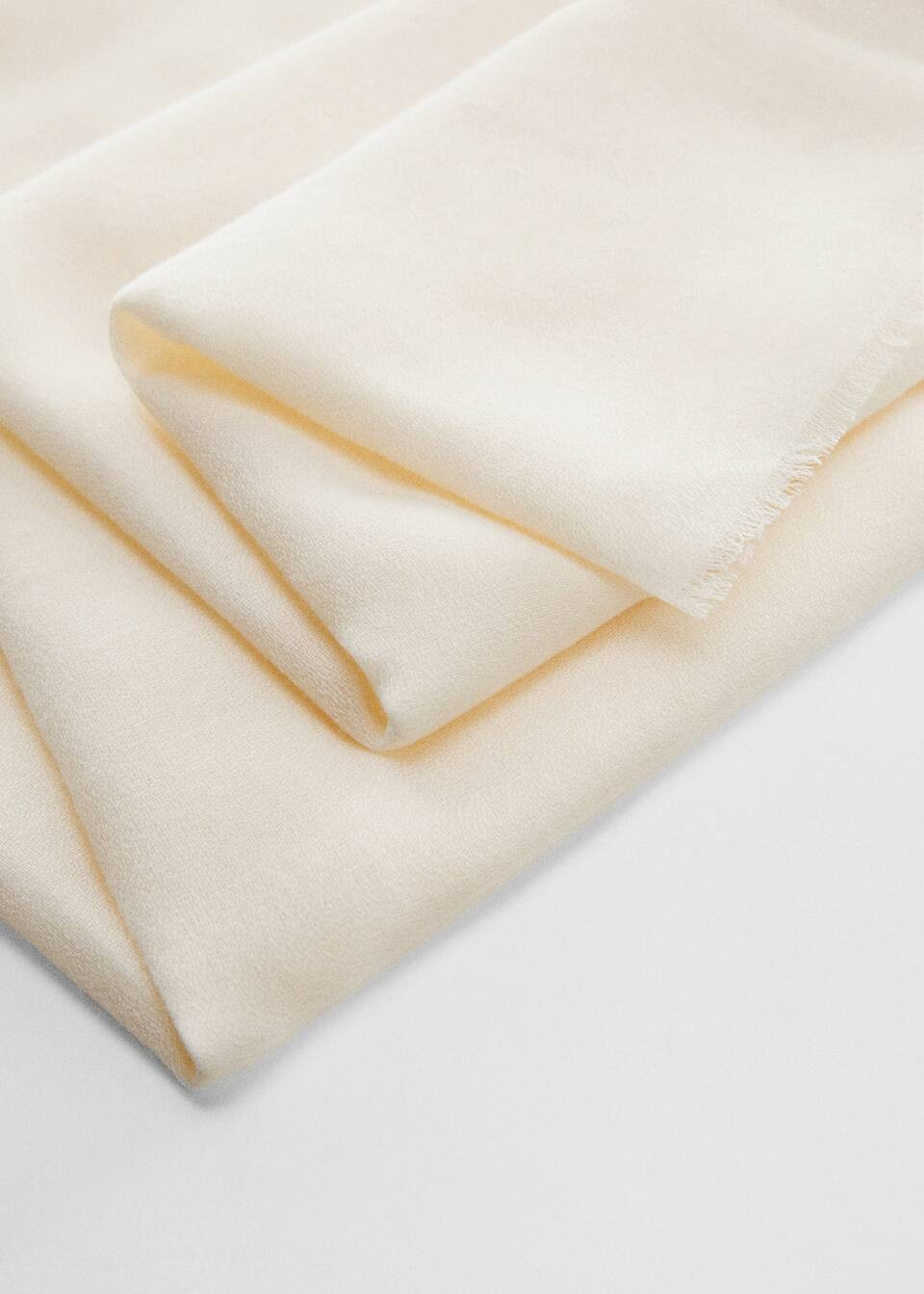 Search: flowy scarf (41) | Mango USA | MANGO (US)