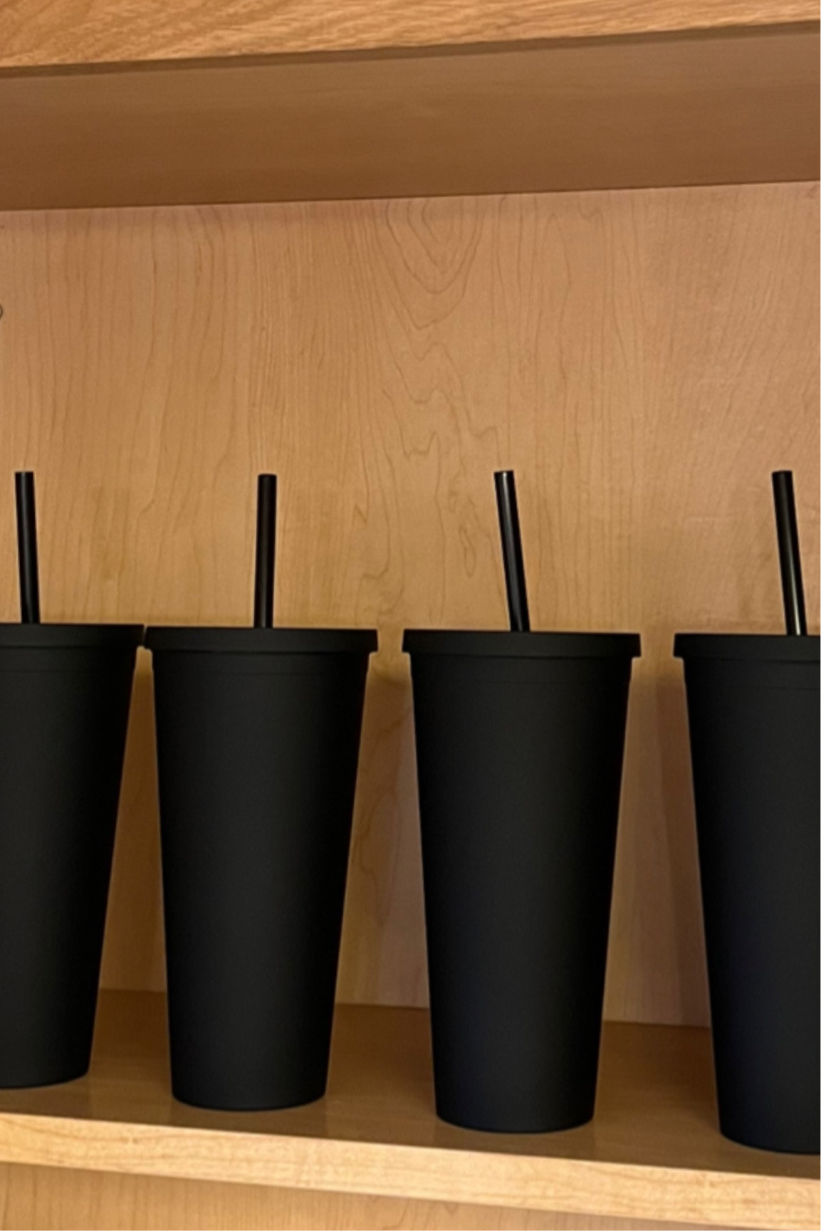 CHIC WATER CUPS 👏 

Amazon | Amazon Finds | Amazon Home | #competition | Tumbler Cups | Black Tumbler Cups | Neutrals Only 

#LTKFind #LTKhome