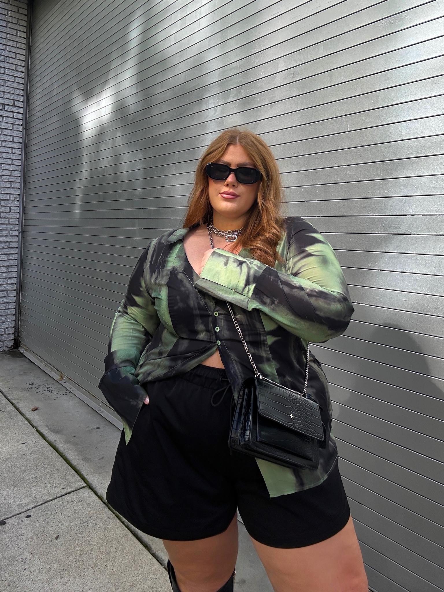 Plus size fall transitional outfit

Wearing a size US18 in the top
Shorts are old Good American 


Fall outfit, fall fashion, street style 

#LTKstyletip #LTKplussize #LTKSeasonal