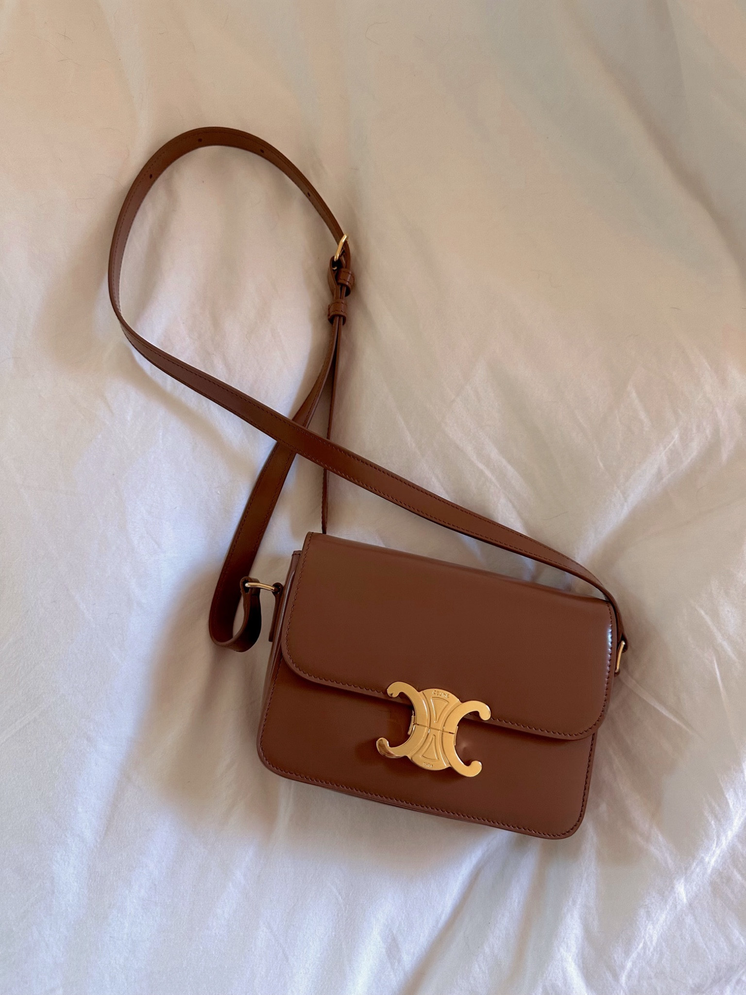 Absolutely loving my new bag! The color is so perfect. // handbag, designer handbag, Celine