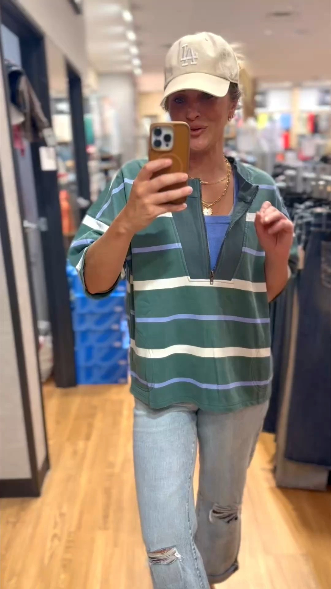 For that everyday, thrown together but pulled together fit… this is it! 

There’s something so gratifying in an outfit you feel comfortable in and this is it!

I’m wearing a small in the top and a 28 in the jeans. The jeans are high waisted and more structured but stretch within the legs.