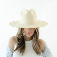 Cove - Natural | Gigi Pip