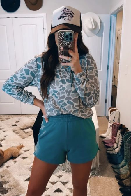 Casual camo outfit of the day - Perfect lazy day outfit! Featuring a trucker hat - Abercrombie shorts -camo thin sweatshirt pullover
4/21

#LTKstyletip #LTKfindsunder100 #LTKhome