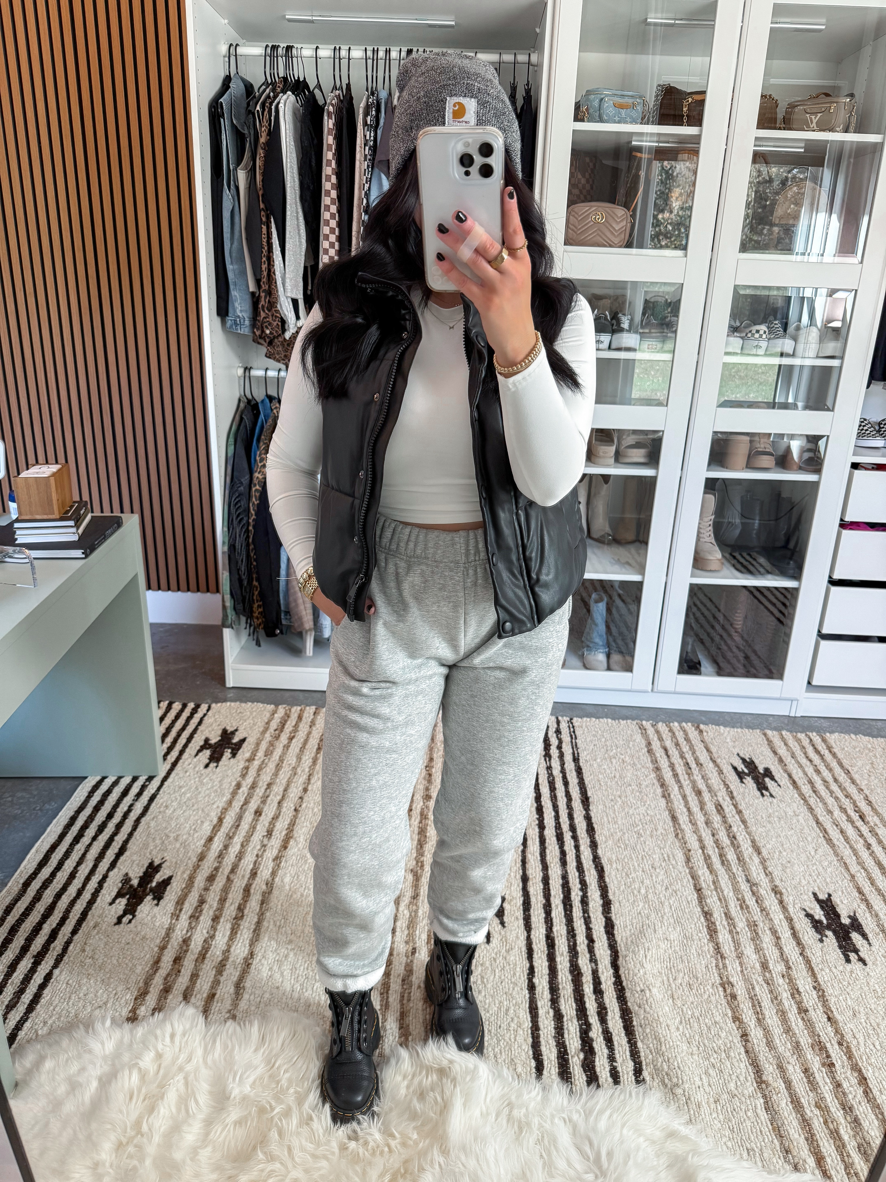  
Edgy Yet Comfy OOTD 🖤

Vest — small
Top — small
Sweatpants — sized up one to a medium for a baggier fit, but also could’ve done my normal small

Love this comfy look that has a little edge to it! I styled this black faux leather Amazon vest with the most comfortable heather grey sweatpants, added a cozy beanie, a great basic long sleeve top and my platform doc martens! 🖤 


 

#LTKSaleAlert #LTKCyberWeek #LTKootd