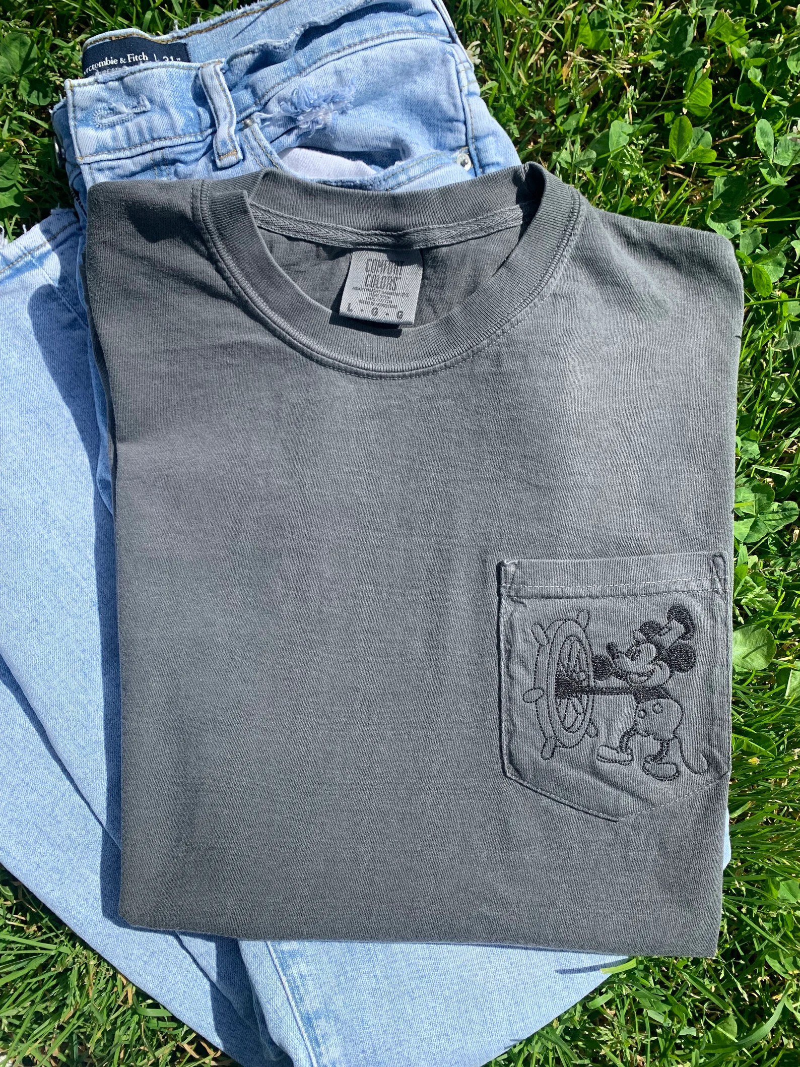 Vintage Embroidered Mickey Pocket Tee - Etsy | Etsy (US)