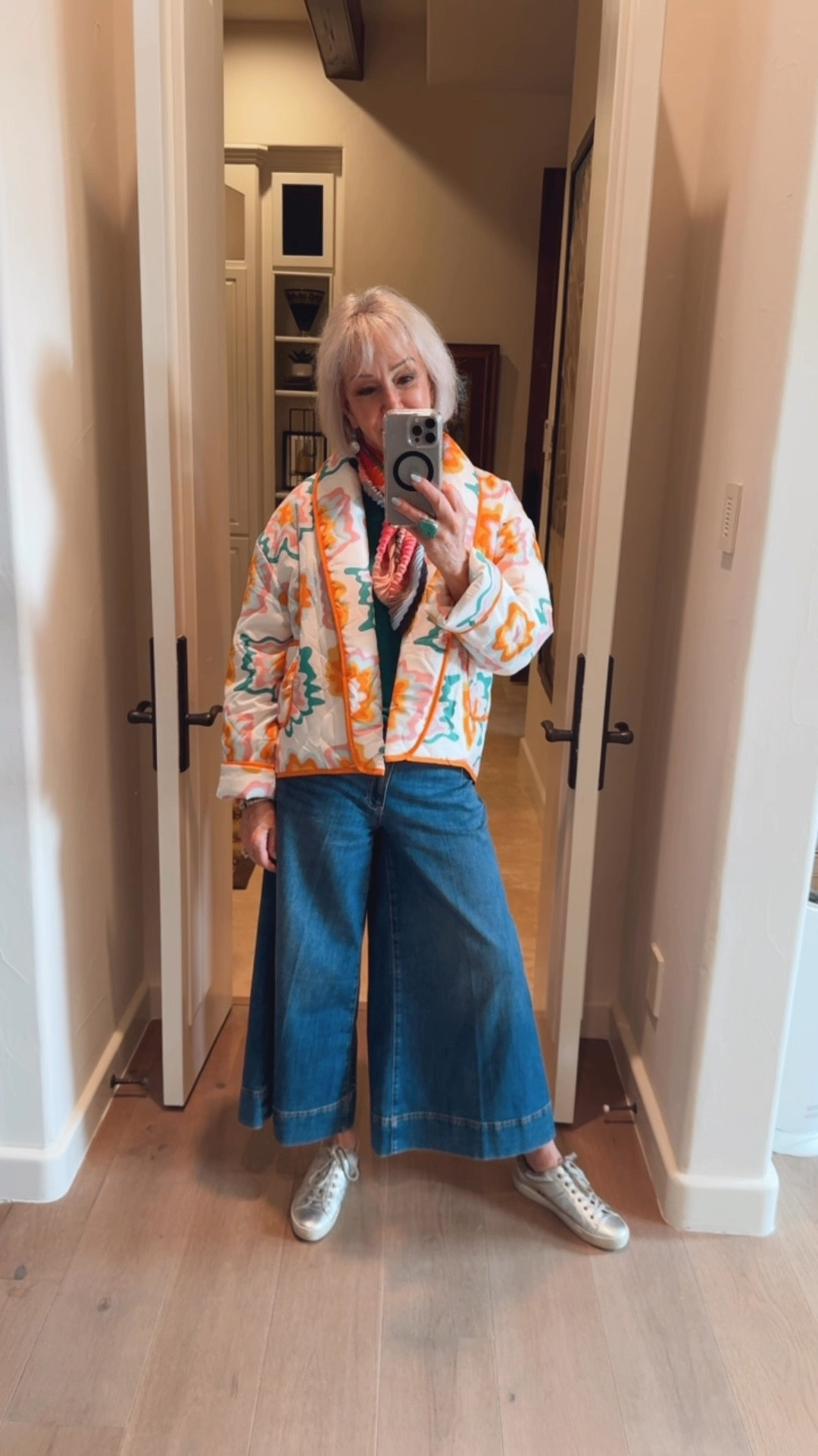  Cropped Puffer Jacket Lightweight Floral Printed Open Front Quilted Coat Winter Warm Outwear
Extra wide leg jeans
Scarf 
Silver sneakers 

#LTKStyleTip #LTKSaleAlert #LTKOver40