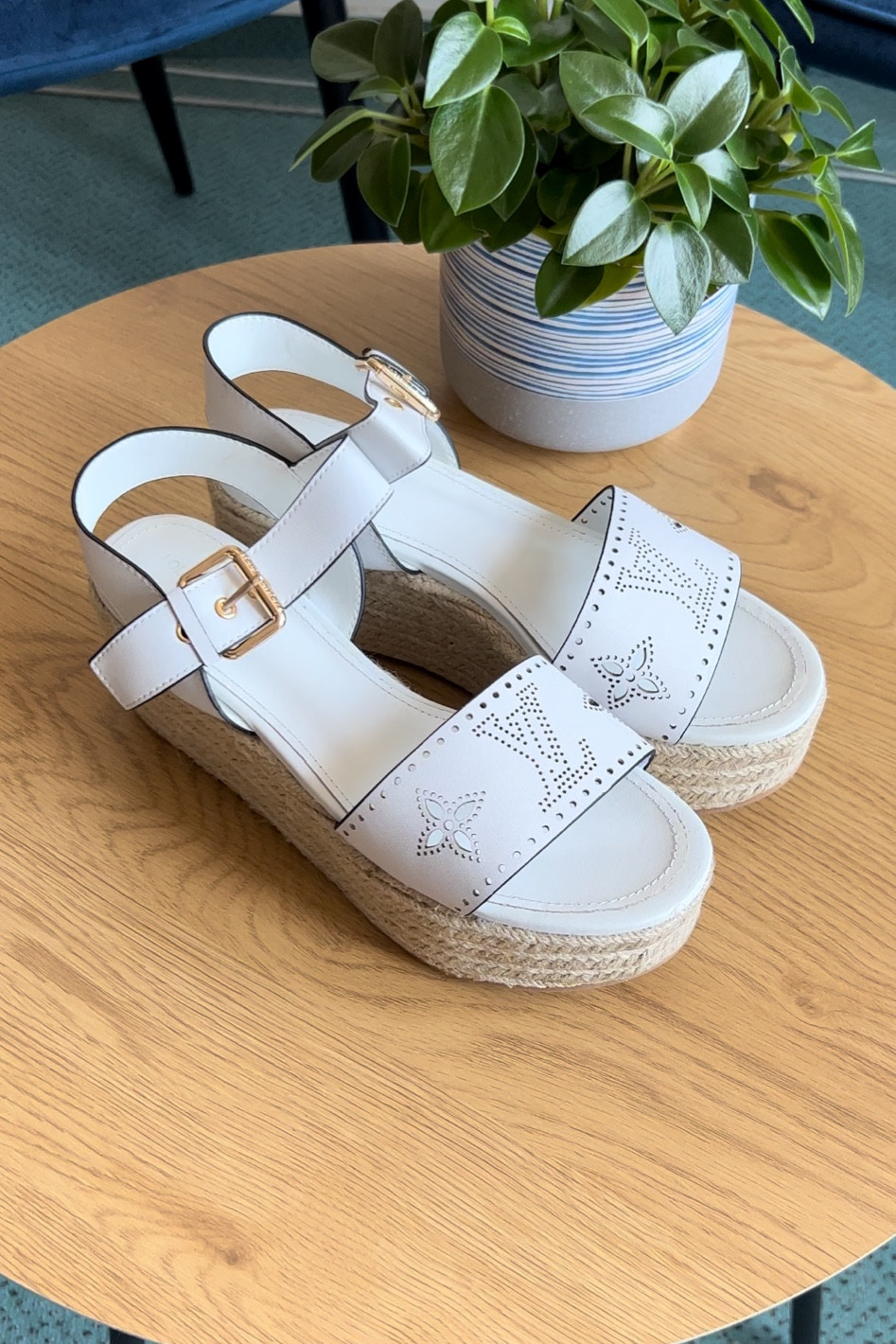 LV espadrilles dhgate

#LTKSaleAlert #LTKStyleTip #LTKShoeCrush