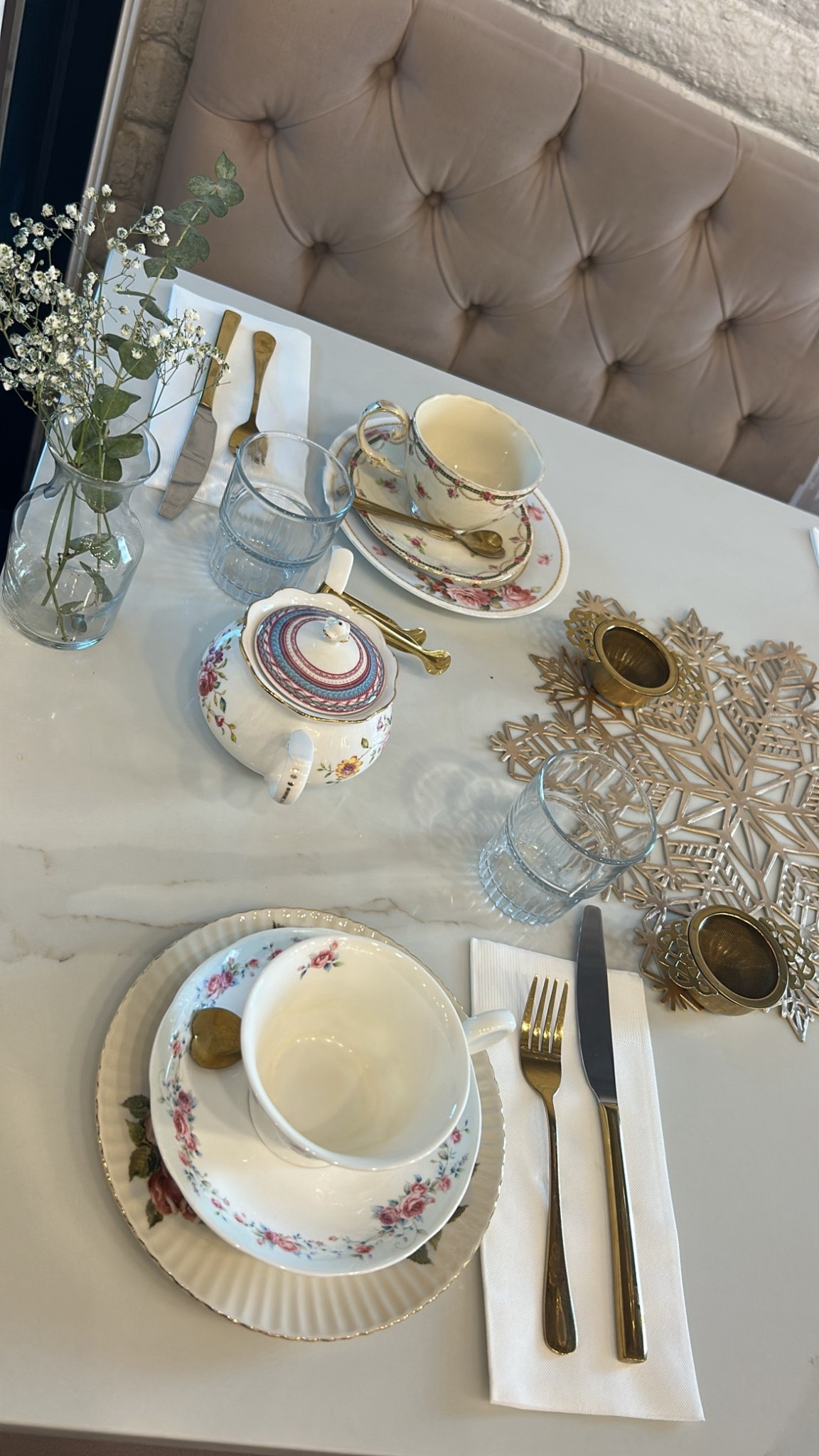 Morning Lavender in Tustin is such a dream for tea lovers. Their little setup is straight out of a storybook, perfect for snapping a few photos or just savoring a slow morning. You can pop in for coffee if you’re in a hurry, but the full tea experience is worth it. Delicate cups, charming tables, and all the little details make it feel like a mini escape.

#morninglavender #tustin #teatime #coffeeshopvibes #cafestagram #lavenderaesthetic #morningritual #coffeelover #teaexperience #cutecafes

morning lavender | tustin | morning tea | tea time experience | coffee break | cafe decor | relaxing morning | aesthetic cafe | lavender love | slow morning

#LTKTravel #LTKHome #LTKfoodie