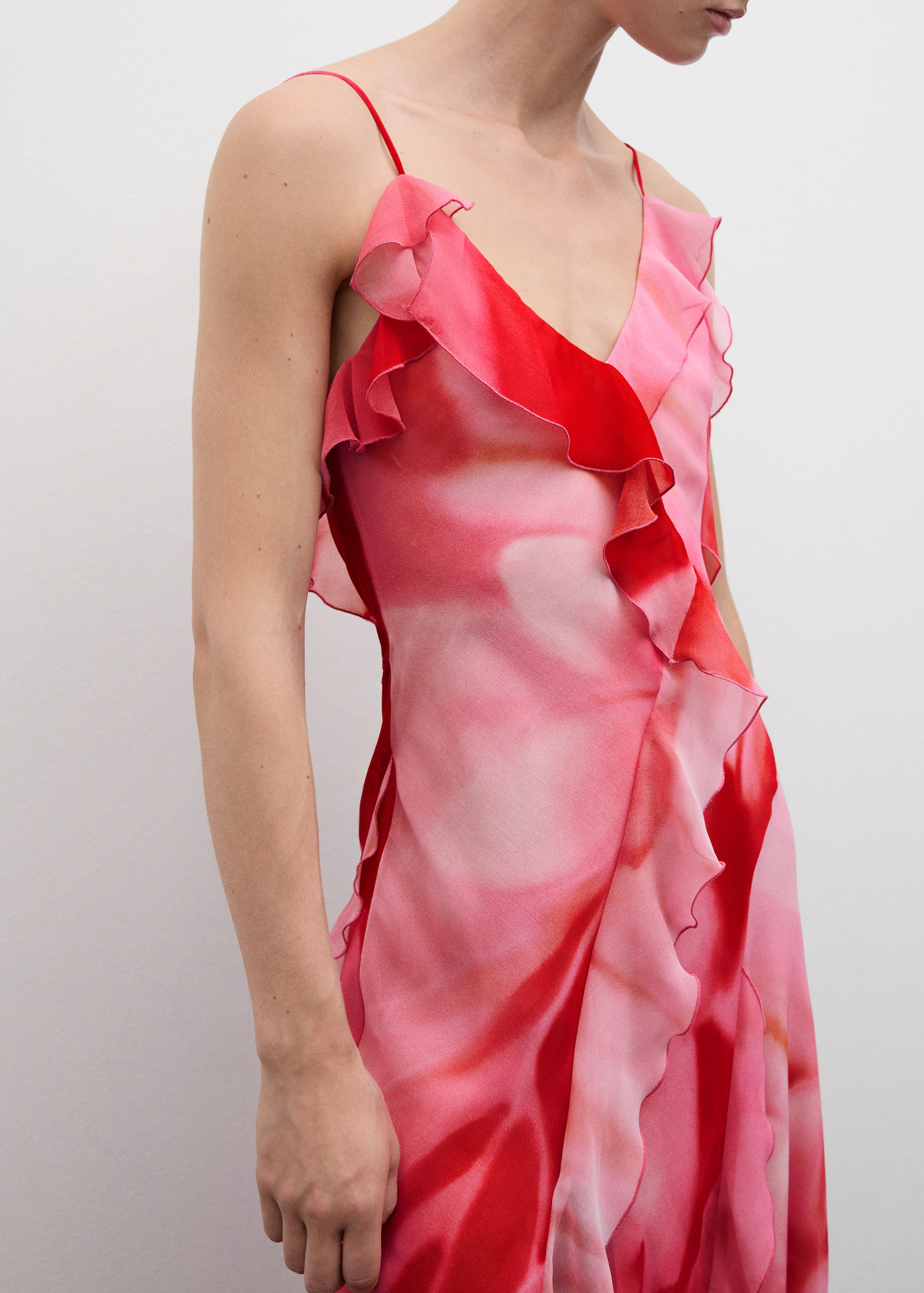 Volantkleid mit Schlitz | MANGO (DE)