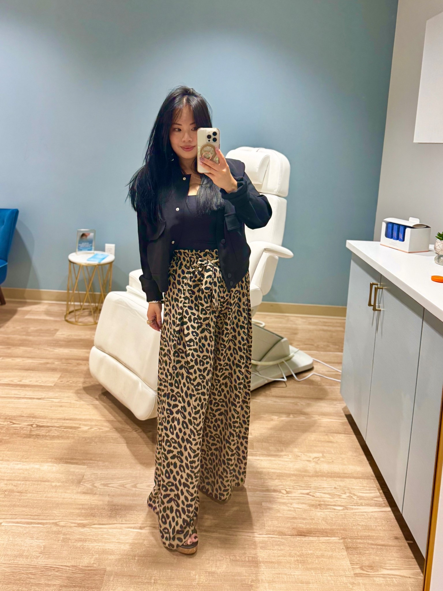 Amazon find that makes my legs longer! 

#LTKPetite #LTKStyleTip