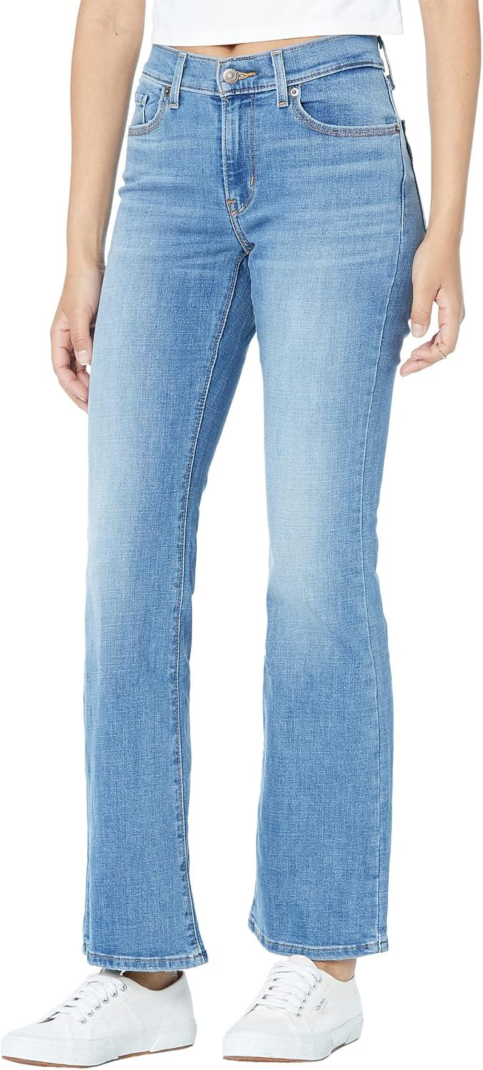 Levi's Women's Classic Bootcut Jeans | Amazon (US)