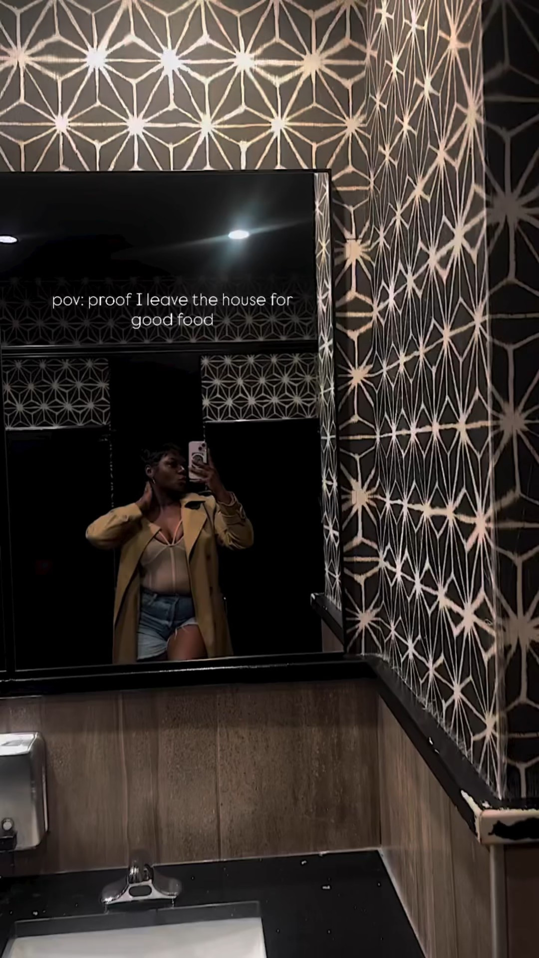 I’m a Taurus… of course I’m coming outside when I hear food 😂♉️ Going through my January camera roll and here are some spots I ate at mostly Atlanta 🍽️
.
.
#atlantafood #atlfood #atlfoodie #thingstodoatlanta #atlantacontentcreator places to eat, food in atlanta, where to eat Atlanta, lifestyle creator, day in my life