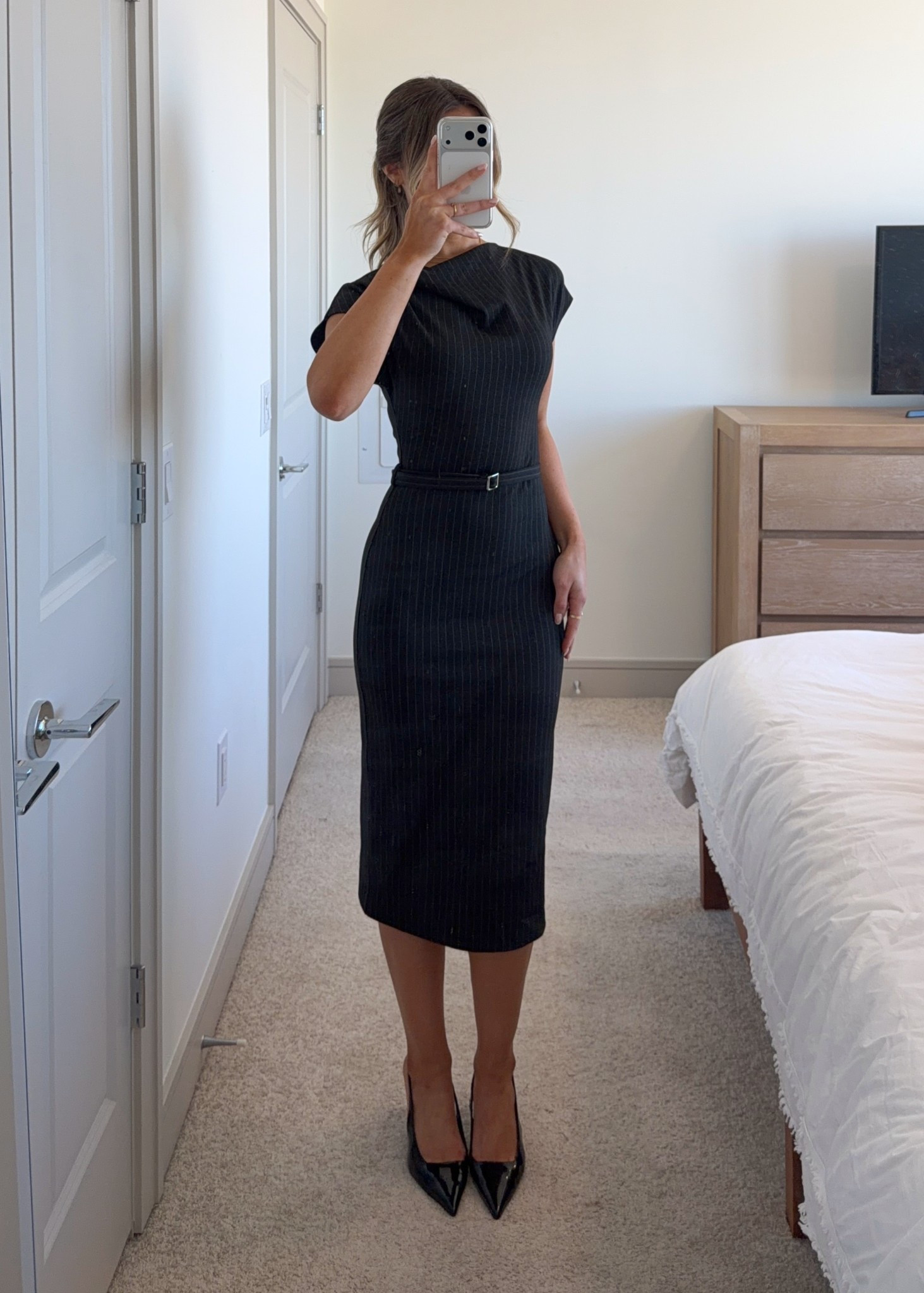 feeling like I’m Donna from Suits with this midi dress today 👩🏼‍💼💻  also $55 and super stretchy comfy fabric!

#LTKootd #LTKWorkwear