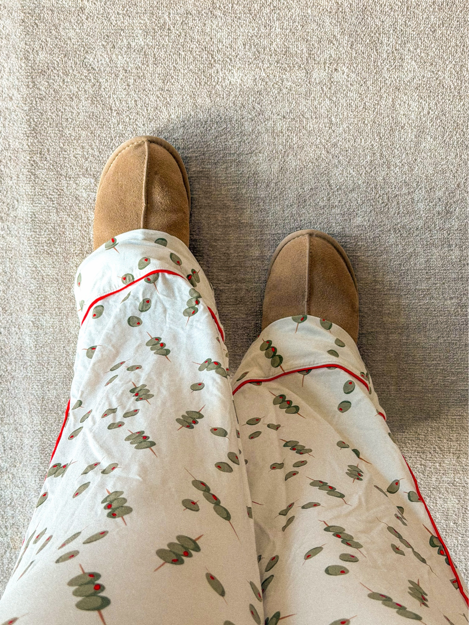 Aerie olive pajamas ❣️🫒 @Aerie 

#LTKmorningroutine #LTKSeasonal #LTKootd