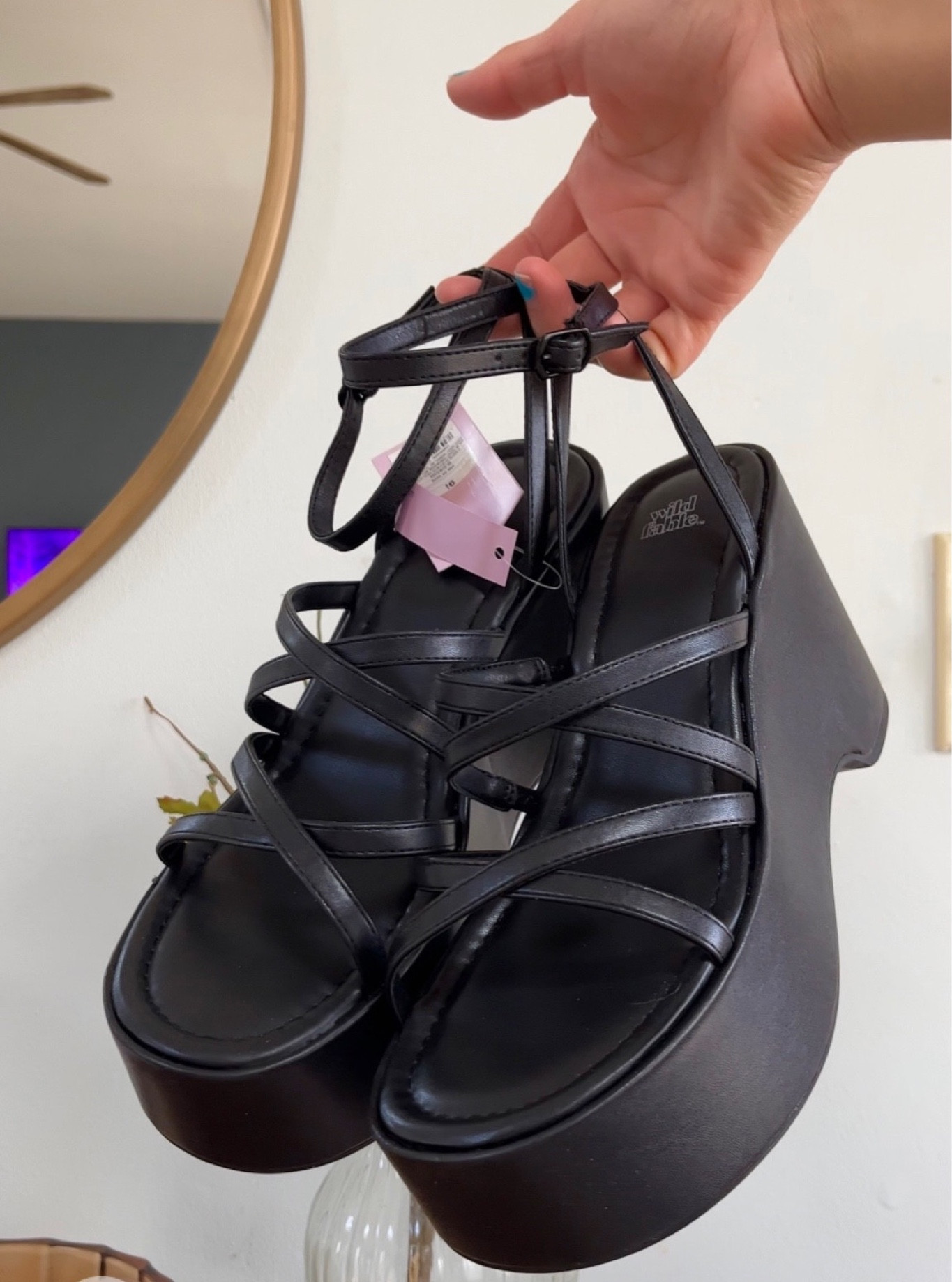 *2024 version tagged* 90's/y2k whimsigoth inspired platform strappy sandals 🌛🌞✨


90's style Y2K Fairycore 90's aesthetic Target finds Platform sandals
Sandals Baby shower Bachelorette party
Summer Spring Bridal shower Wedding#LTKfit

#LTKstyletip #LTKSeasonal #LTKshoecrush