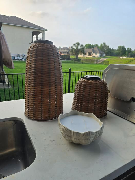 My new FAVORITE 😍✨ solar lights and I’m not even kidding… these make your yard look SO high-end at night 🌙🤍

The glow is ✨PERFECT✨ — not too bright, not too dim… just that cozy, expensive vibe 🙌

#amazonfinds #targetfinds #walmartfinds #ltkhome #ltkstyle #outdoorliving #patiodecor #homeinspo #viralfinds #dealoftheday #summerdecor #backyardvibes #porchdecor #salealert #founditonamazon 

 