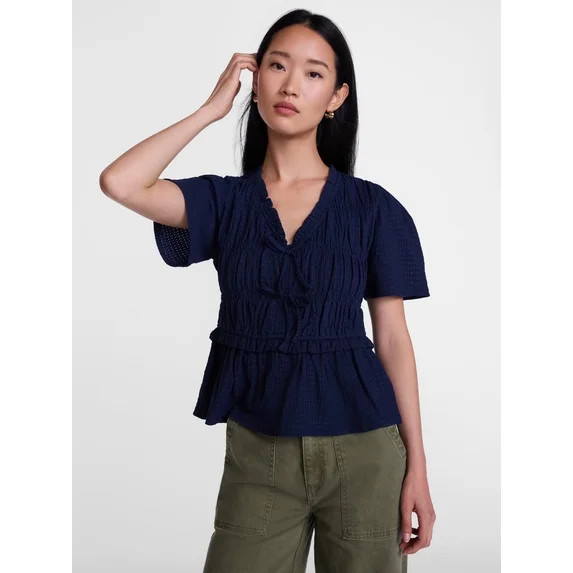 Scenario Women's and Women's Plus Textured Tie Front Top, Sizes XS-4X | Walmart (US)