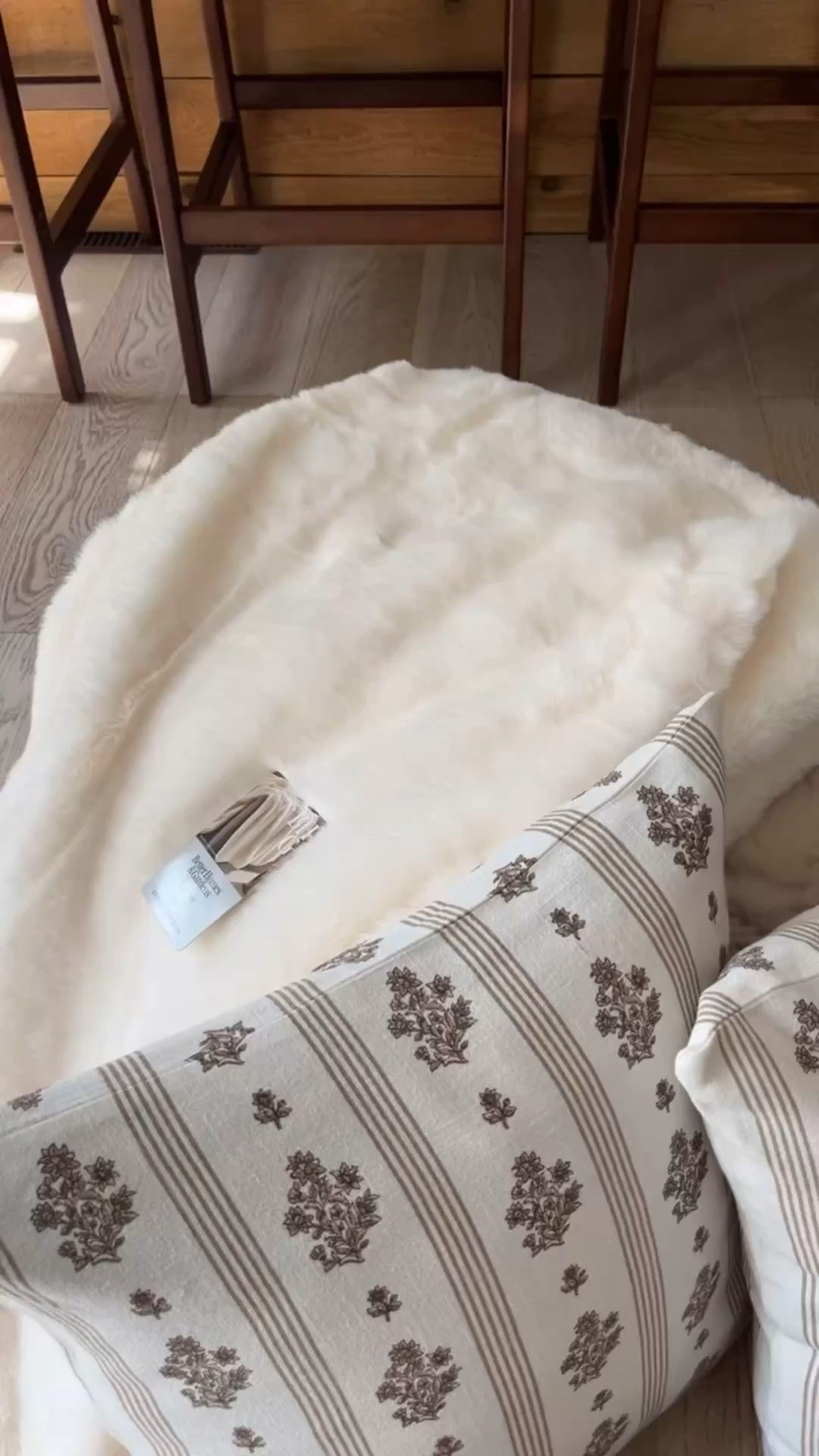 Beautiful bedding decor 

#LTKmomlife #LTKHome #LTKMothersDay