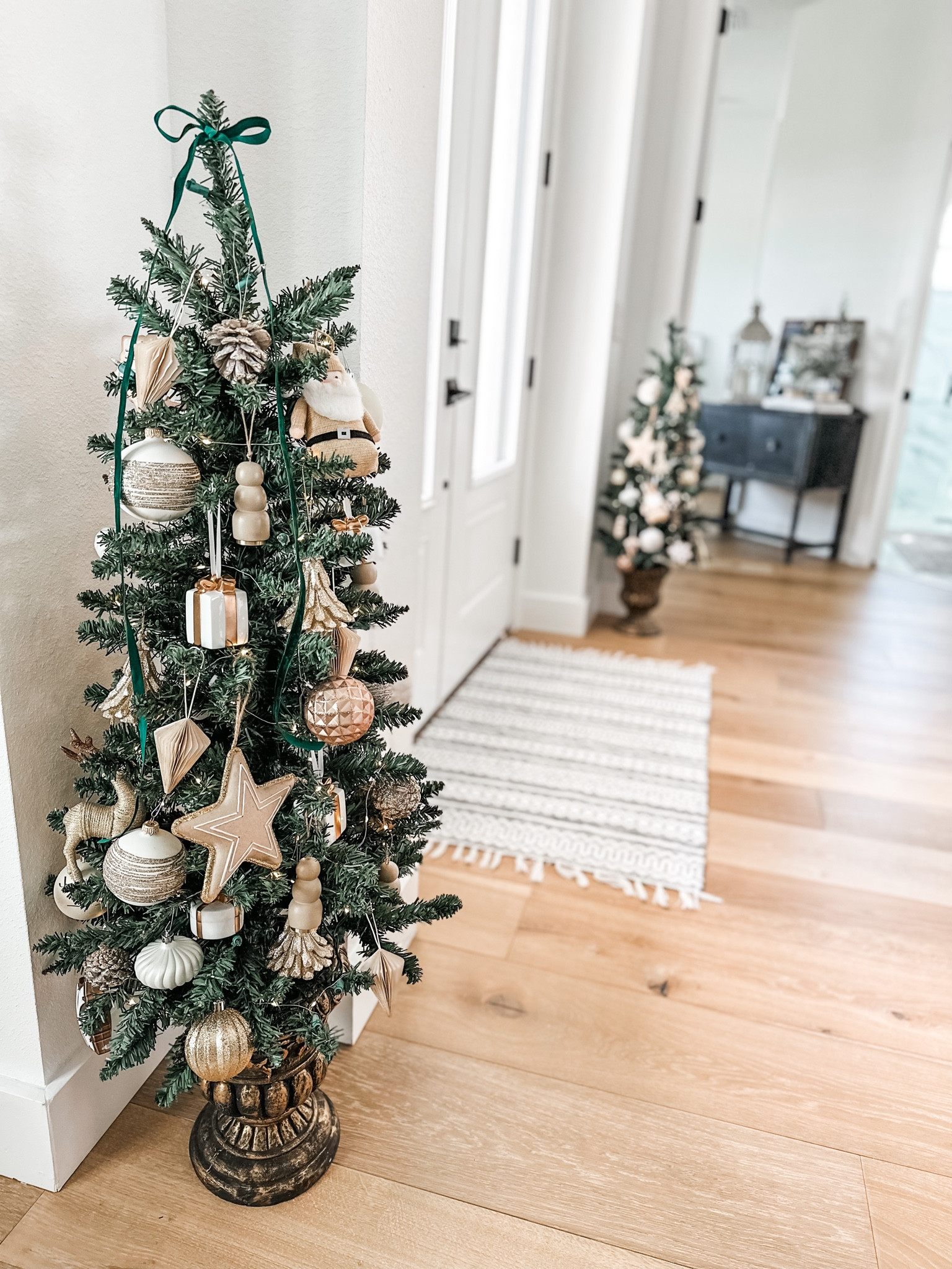 I linked everything I could 

#LTKHoliday #LTKSeasonal #LTKhome