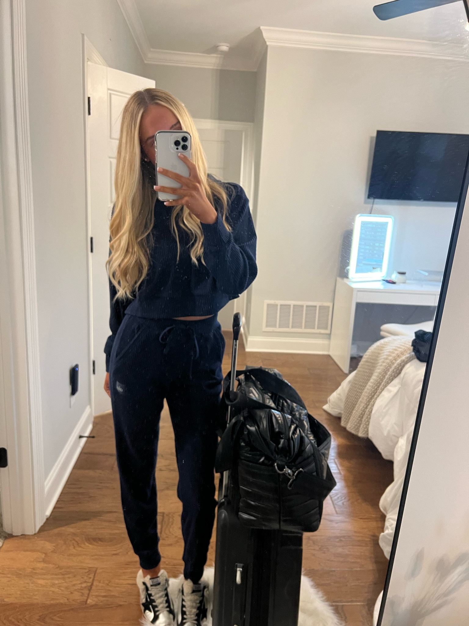 Alo travel outfit!! 

#LTKActive #LTKU #LTKSeasonal