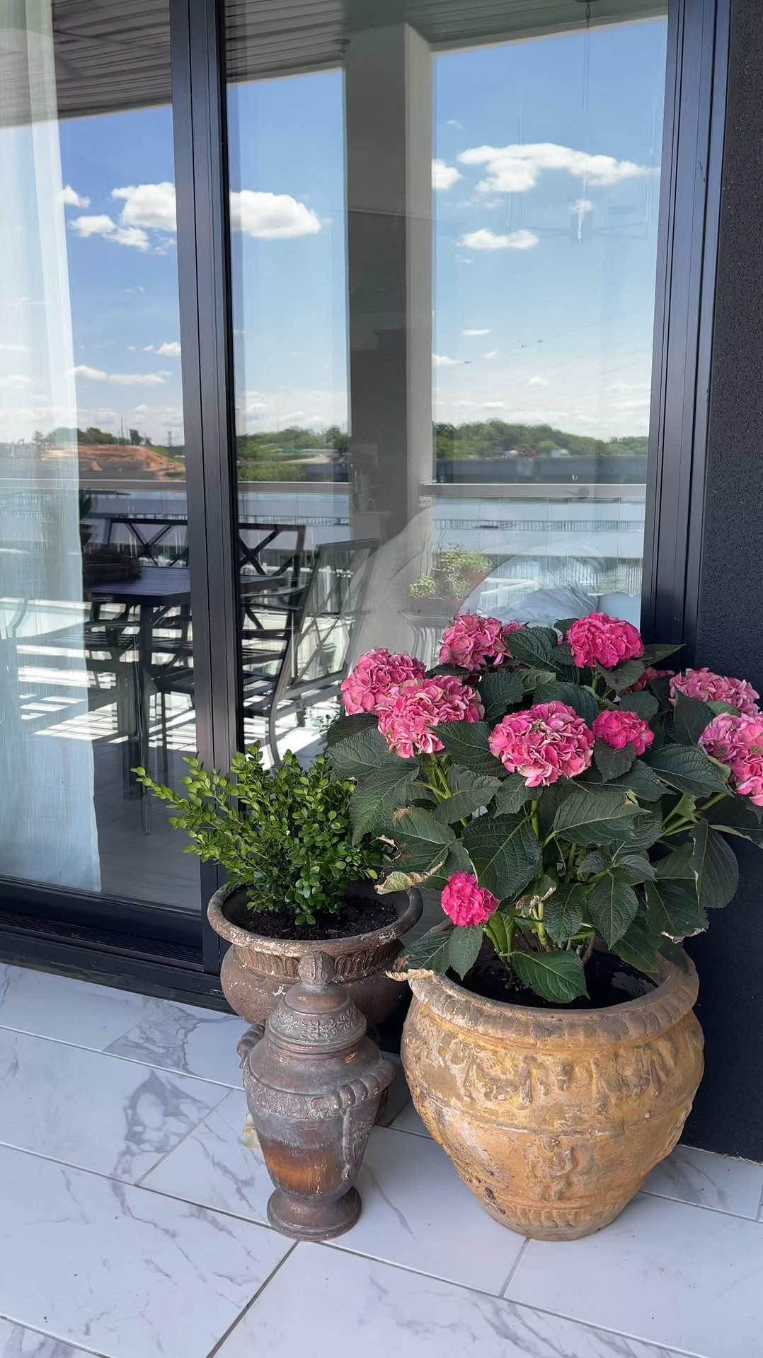 Patio Season 🌸✨

#patio #patioseason #patiodecor #outdoordesign 

#LTKHome #LTKFindsUnder100 #LTKSeasonal