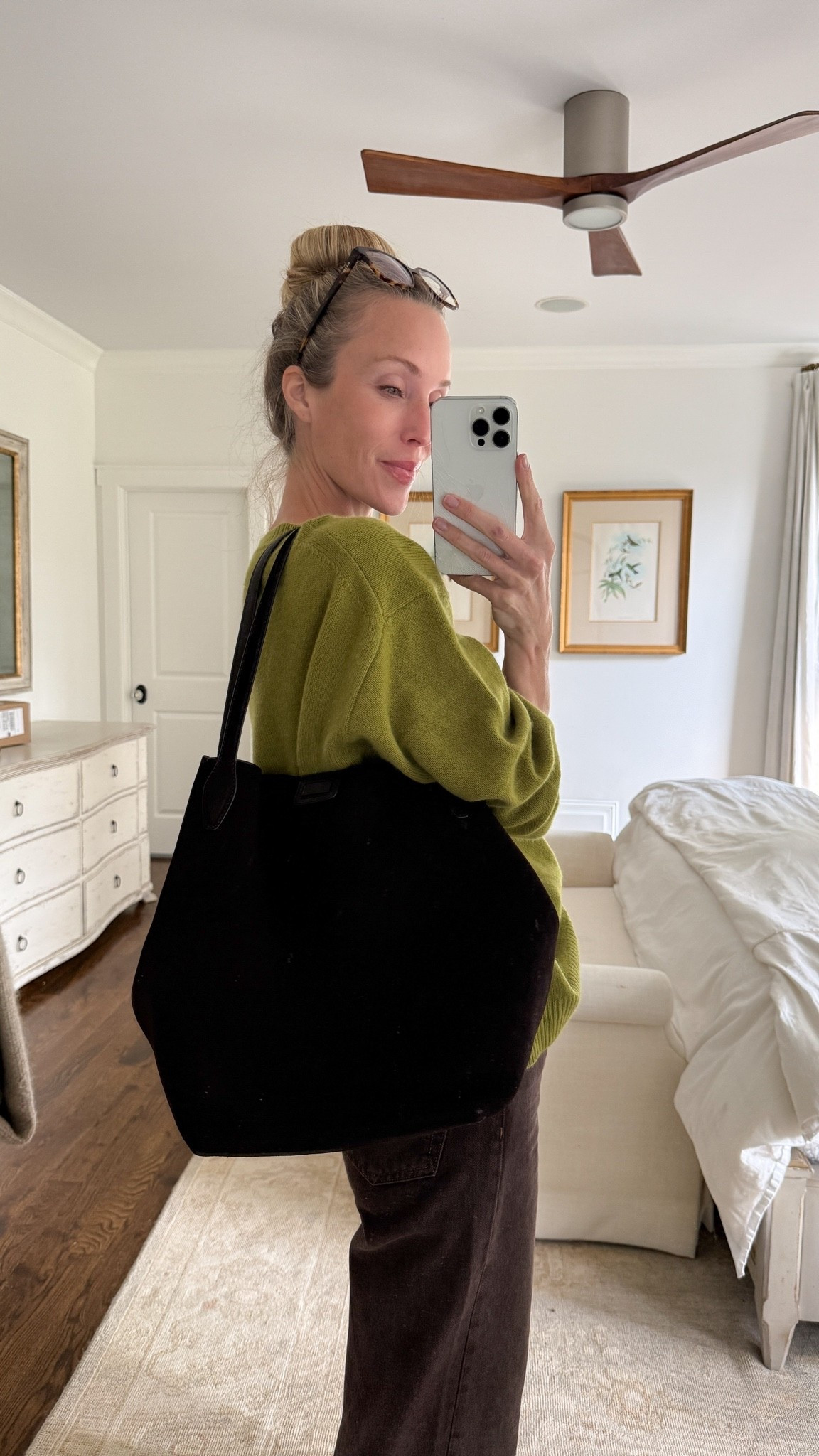Loving my new @Madewell tote—would be perfect for back to school/early fall work routines! Size XS chartreuse sweater, size 25 SLVRLAKE jeans. Similar pieces also linked!


fall tote, fall bag, suede bag, Madewell fall, chocolate suede tote, fall handbag, suede fall bag, madewell bag, suede tote bag, chocolate tote

#LTKgrwm #LTKootd #LTKSeasonal