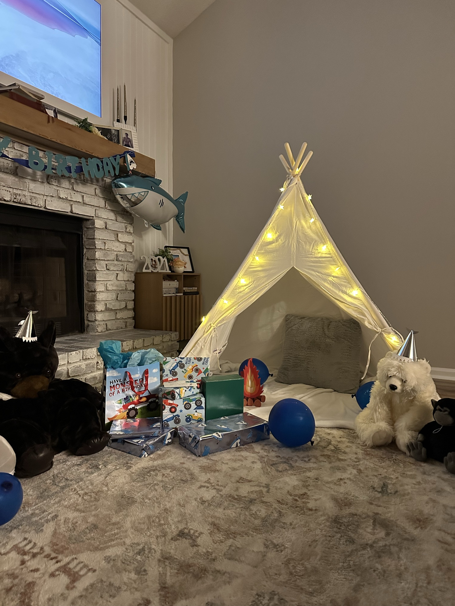 Need a last minute gift idea for a little one? This Tiny Land Tee Pee is a favorite in our house. 
 
Toddler gift, kids gift, last minute Christmas, kids tent

#LTKmomlife #LTKGiftGuide #LTKKids