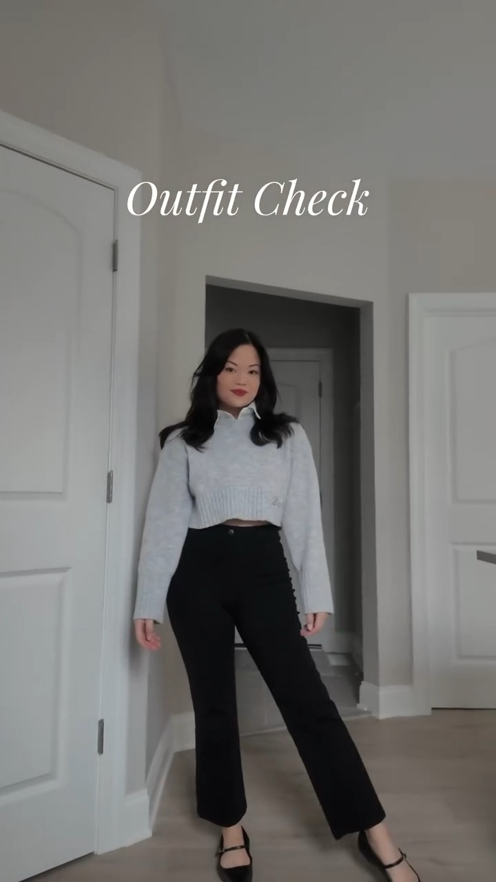 Cozy outfit vibes and journal shopping 📓 Sweater from @boandtee 

#petiteoutfits #petitestyle #boandtee #ootd #springoutfits #springoutfitinspo #journalcommunity #journalideas #comfortstyle #comfortiskey