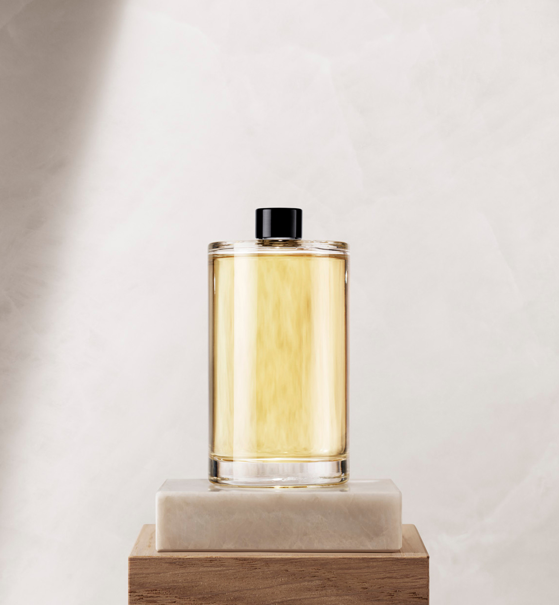 Bouquet Privé Oud Supreme Home Fragrance Reed Diffuser Refill | DIOR | Dior Beauty (US)