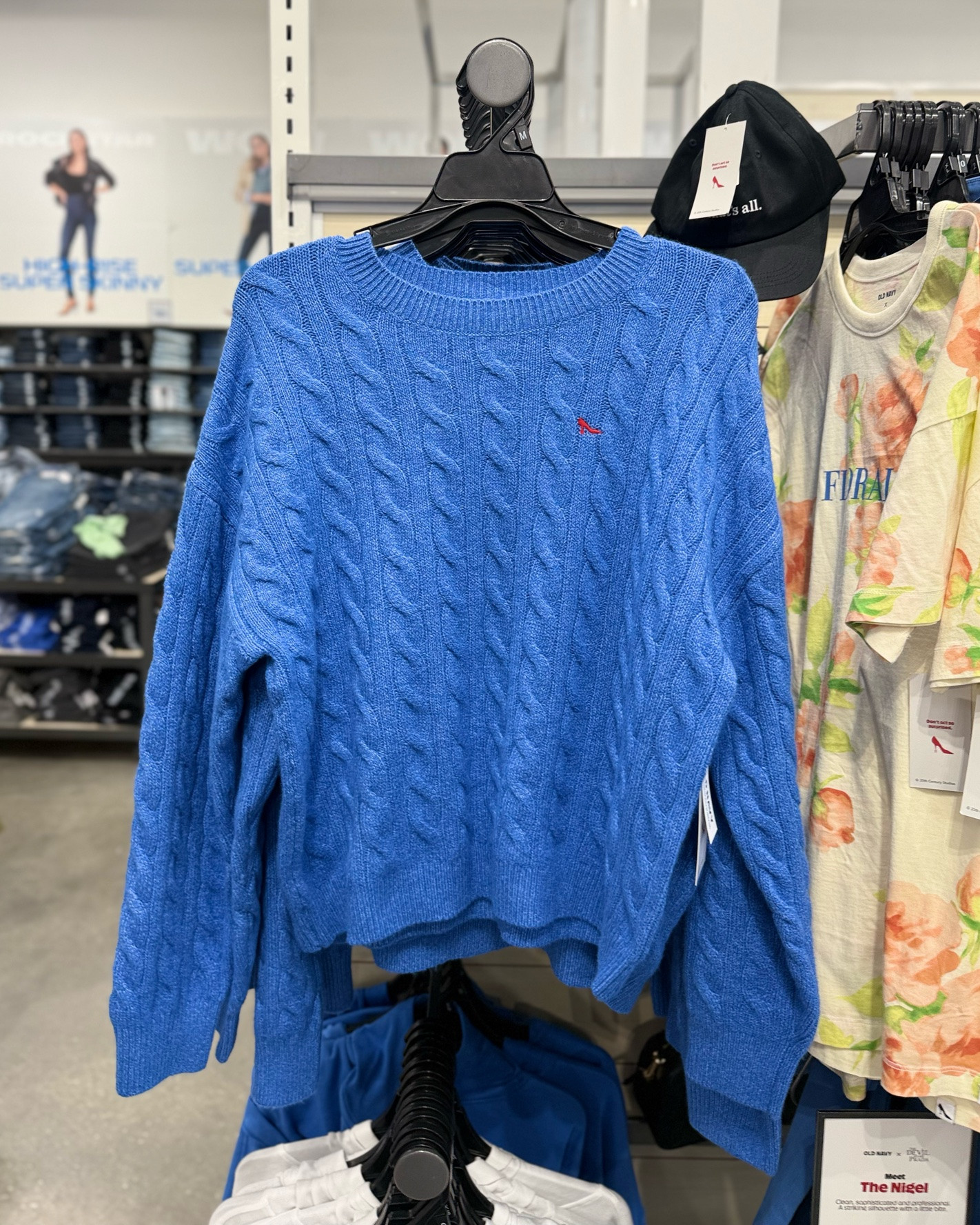 DEVIL WEARS PRADA x OLD NAVY?! 🖤

The purses, hoodies, shoes, hats… everything is actually SO cute!! Old Navy kinda snapped with this collection 👏✨

#LTKootd #LTKgrwm