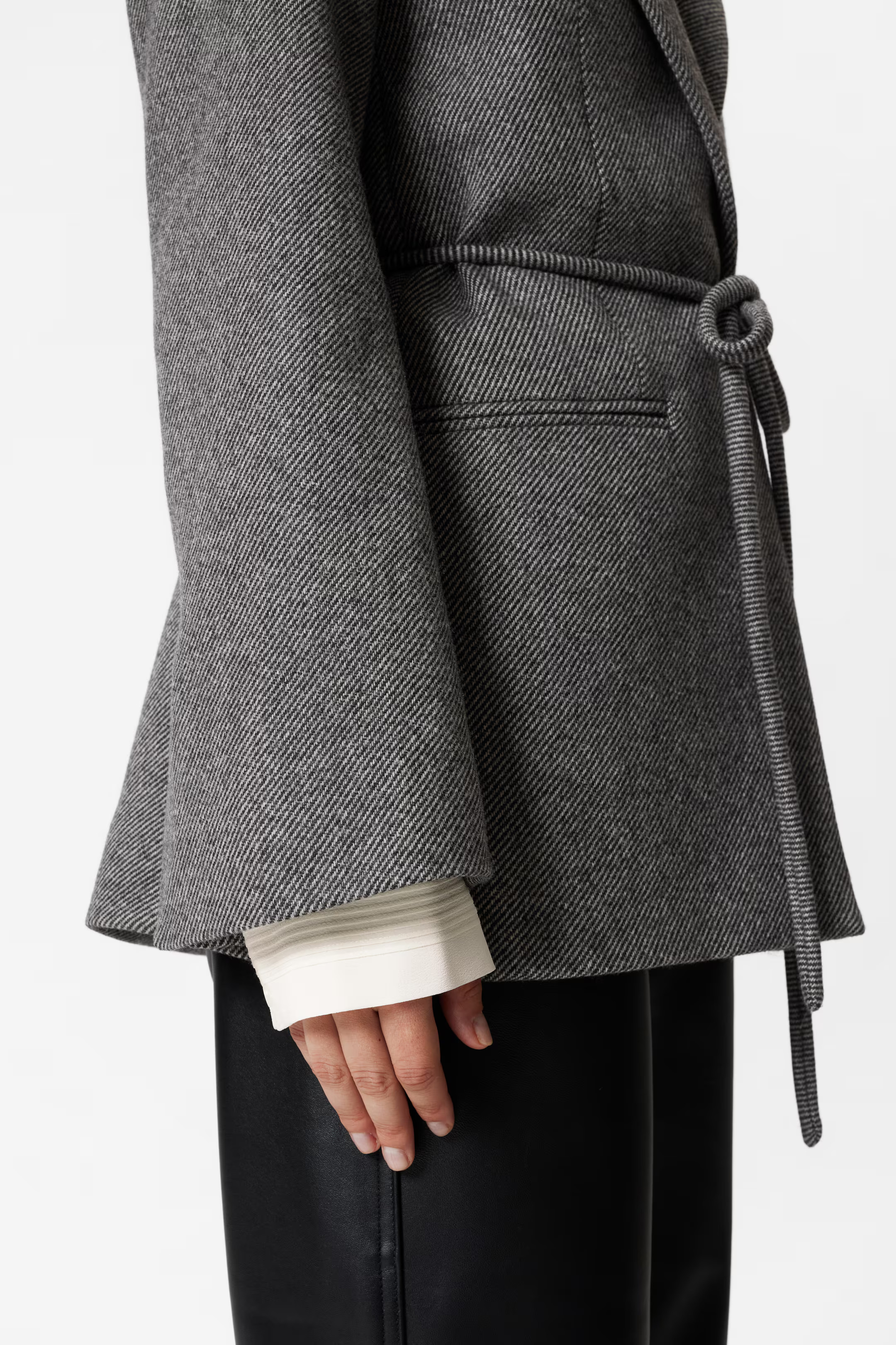 Wool Blazer | H&M (UK, MY, IN, SG, PH, TW, HK)