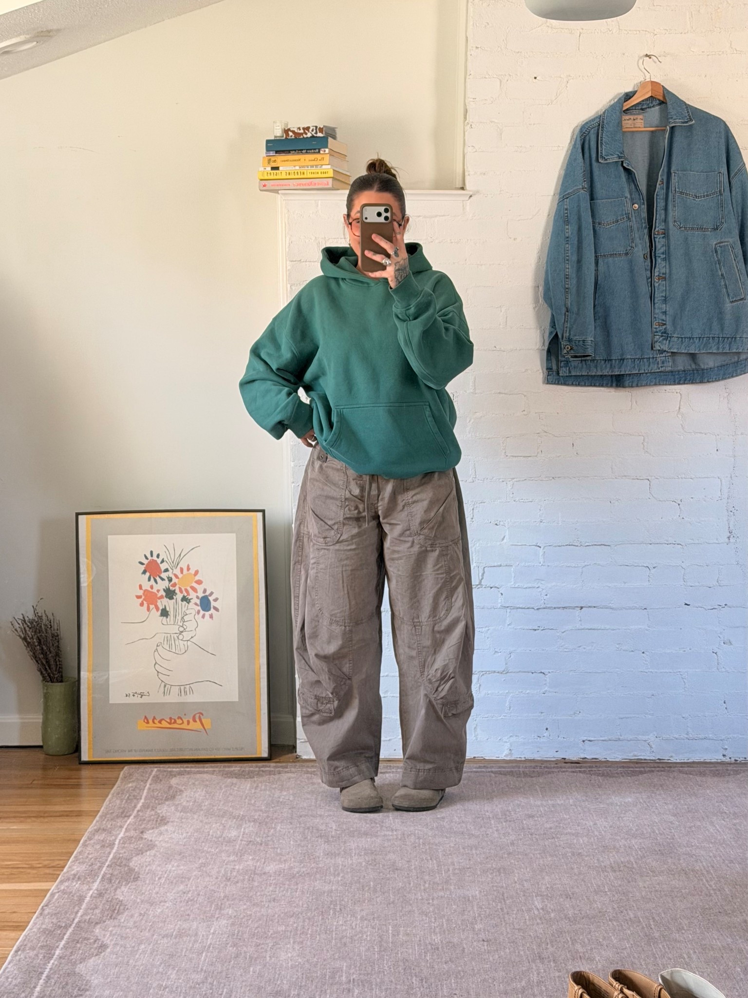 wearing a large in the hoodie and a small in the pants ◡̈ ! 

#LTKmomlife #LTKootd #LTKdayinmylife