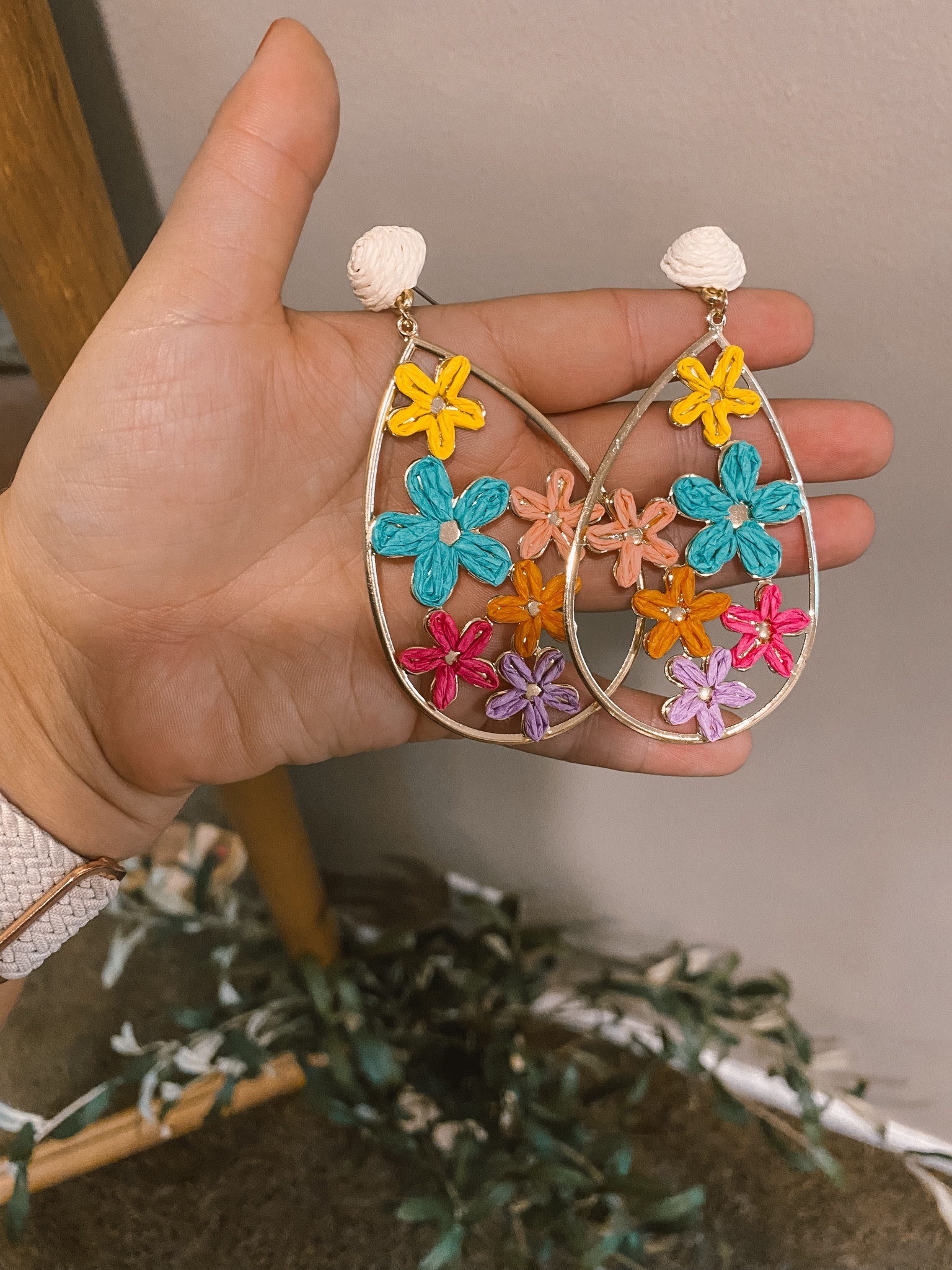 BIIIG earring girlie!!!

#LTKFindsUnder50 #LTKStyleTip #LTKFindsUnder100